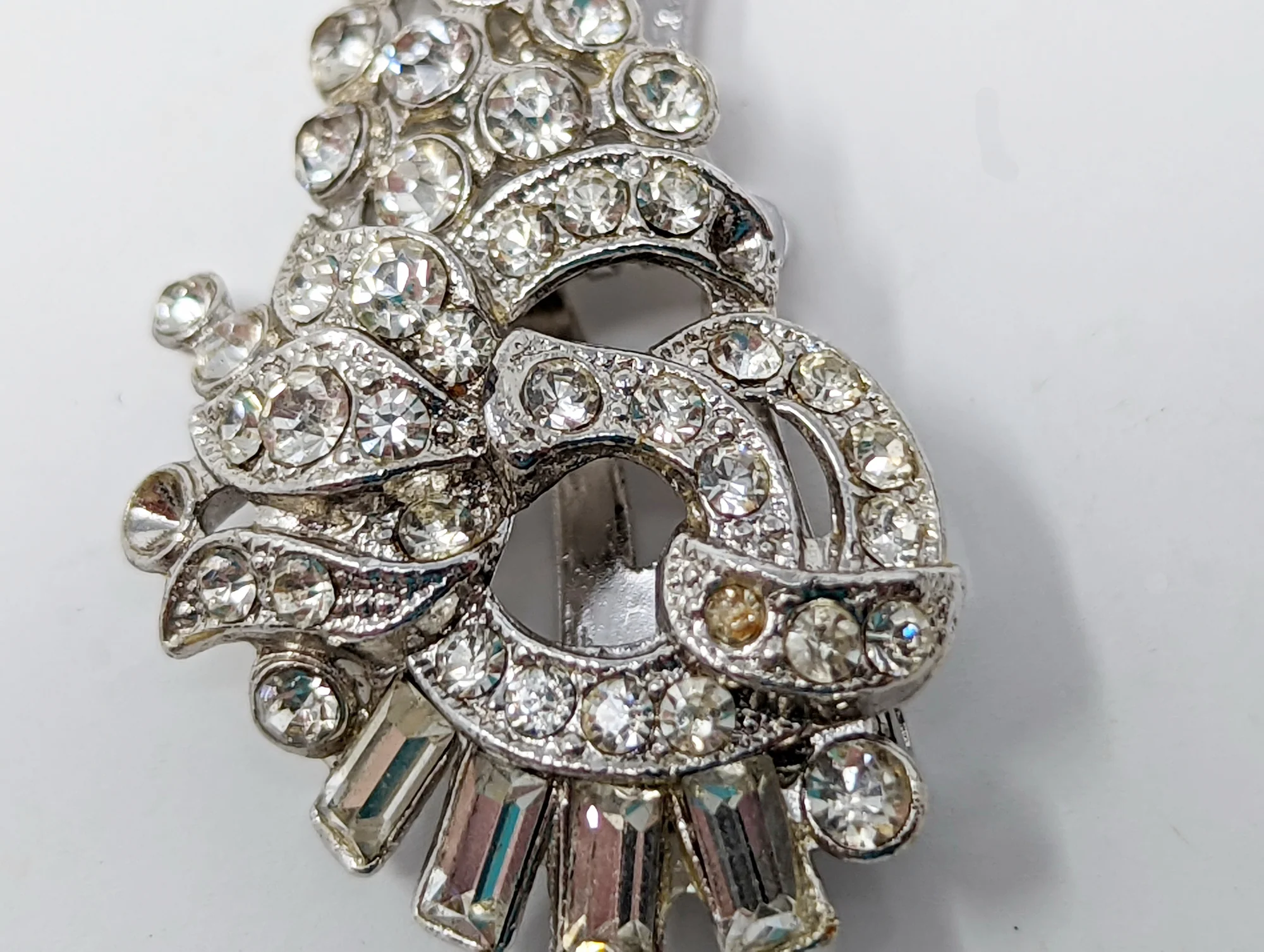 60s Silver Tone Rhinestone Cluster Clip On Earrings - Image 3