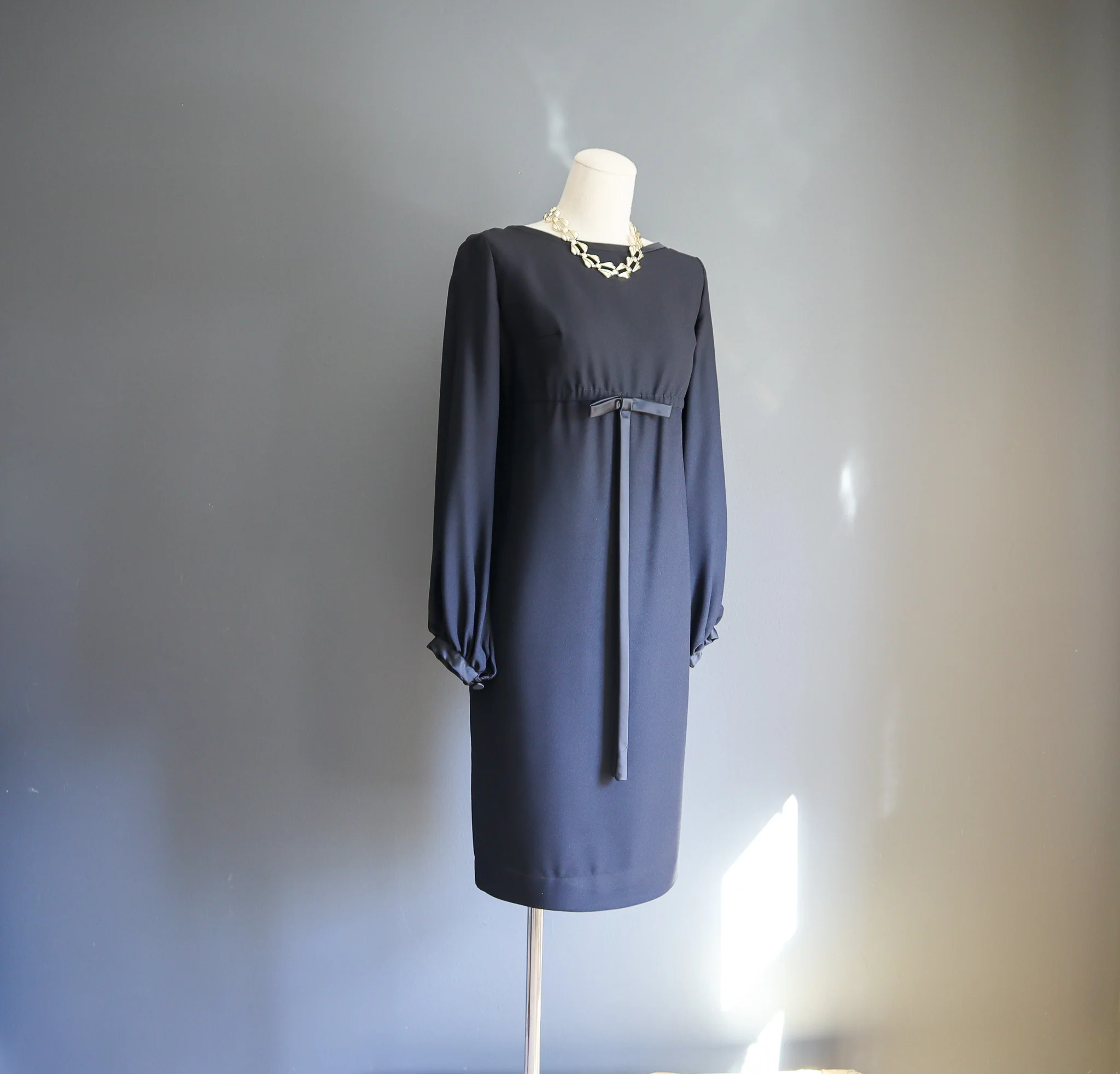 60s Simple Black Rayon Shift With Bow By Stanton Jrs. Petite - Image 3