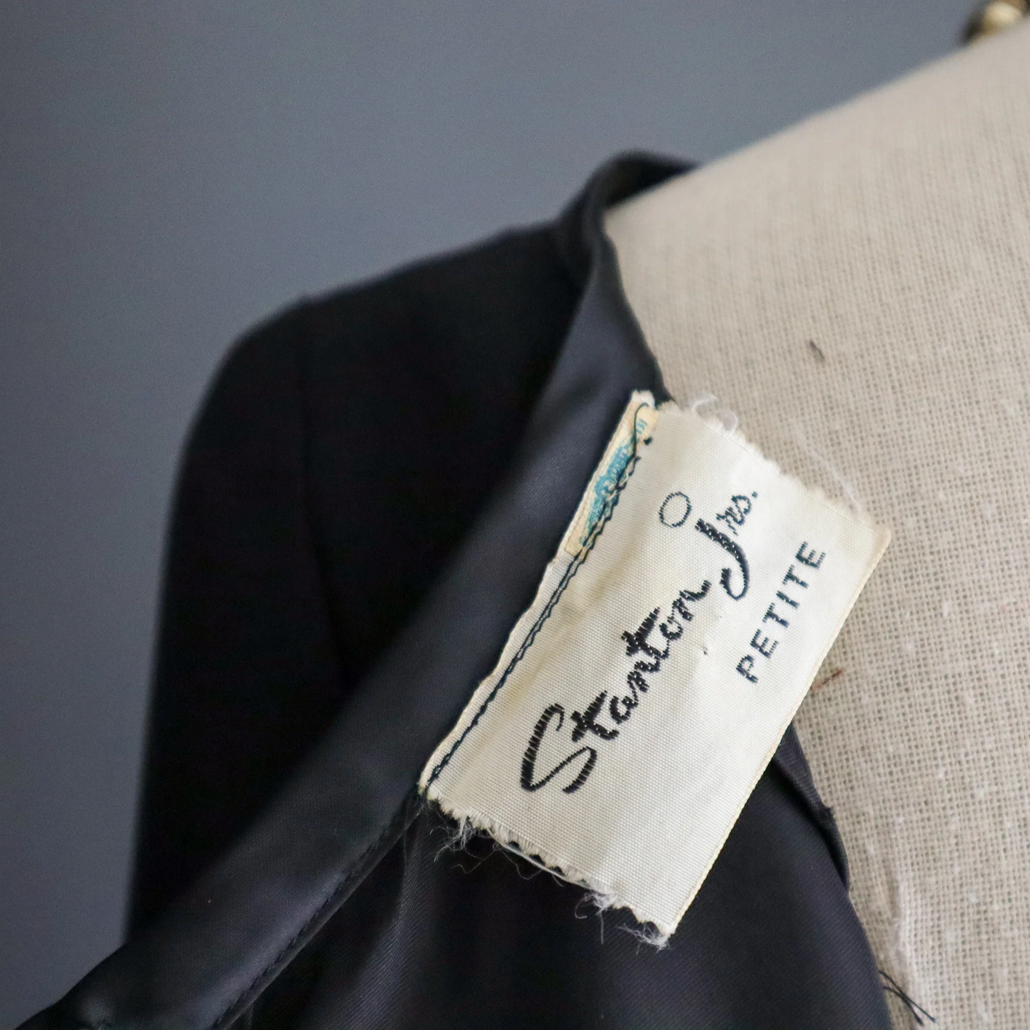 60s Simple Black Rayon Shift With Bow By Stanton Jrs. Petite - Image 9