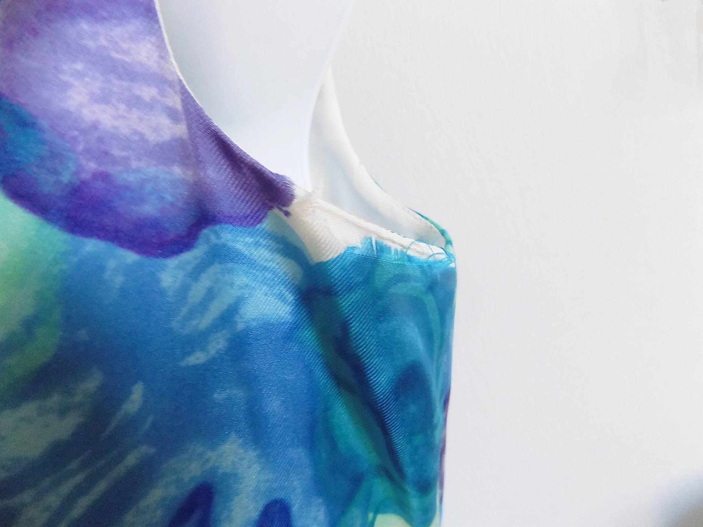 60s Sleeveless Silk Wiggle Dress Plunge Back Abstract Floral Print Blue Pink Aqua Purple Mrs Maisel Robinsons of California by Robinsons Of California - Image 7