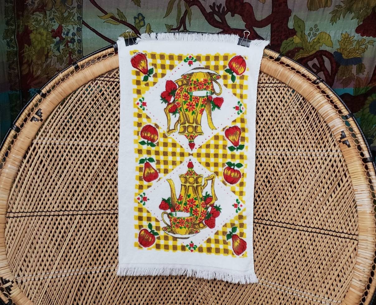 60s Teapot and Fruit Hand Towel Vintage Teapot Yellow and Red Housewarming Gift Like New - Image 2