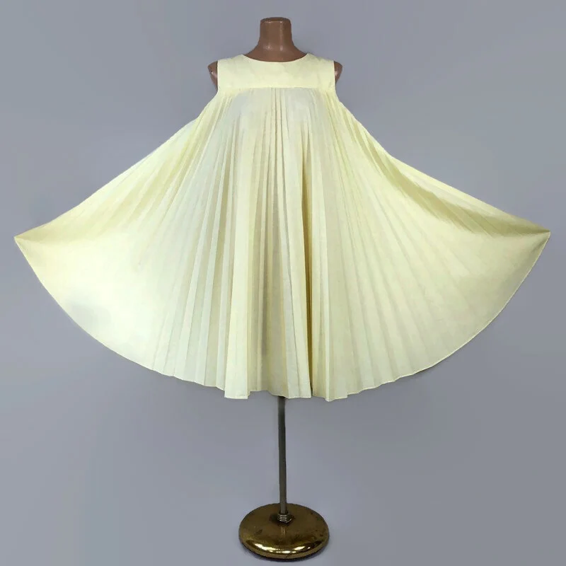 60s Tlc Sale- Vintage Pleated Trapeze Mini Dress - Image 4
