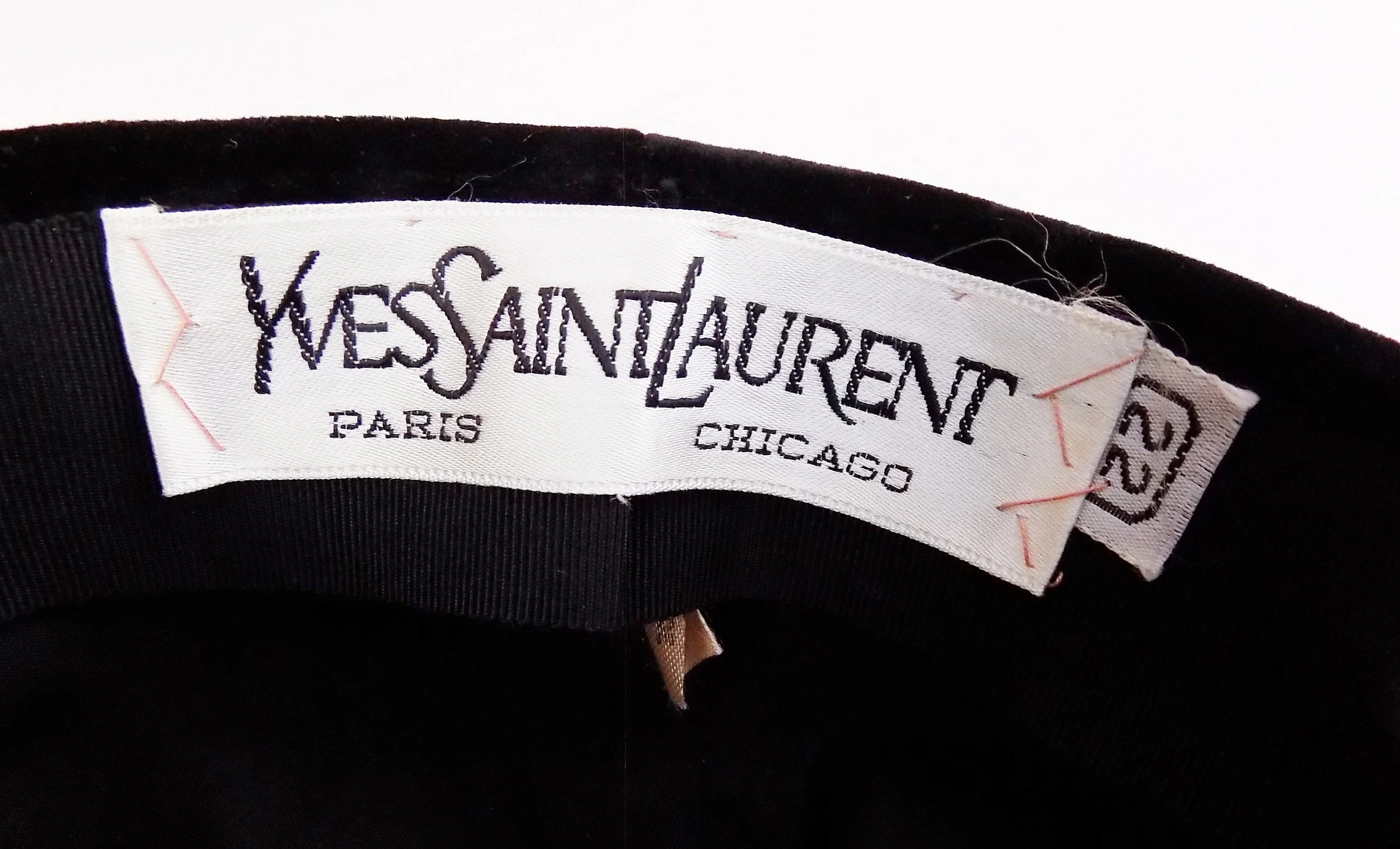 60s Velvet Hat with White Leather Wings Bow Designer Couture Mod Mondrian by Yves St Laurent - Image 8