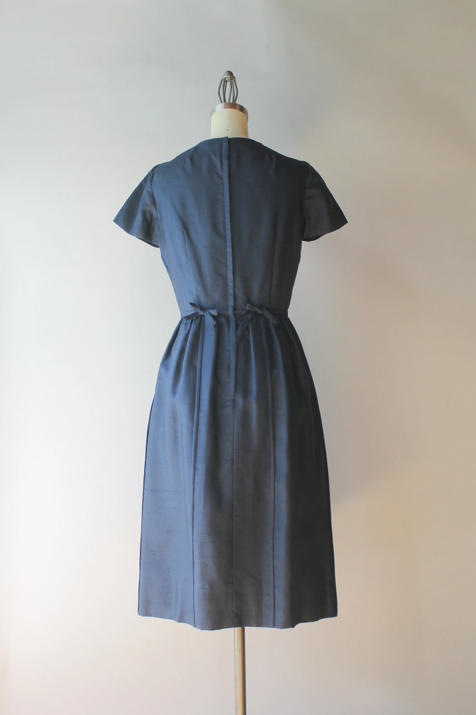 60s Vintage David Crystal Navy Blue Raw Silk Fitted Dress with Bows by David Crystal - Image 3