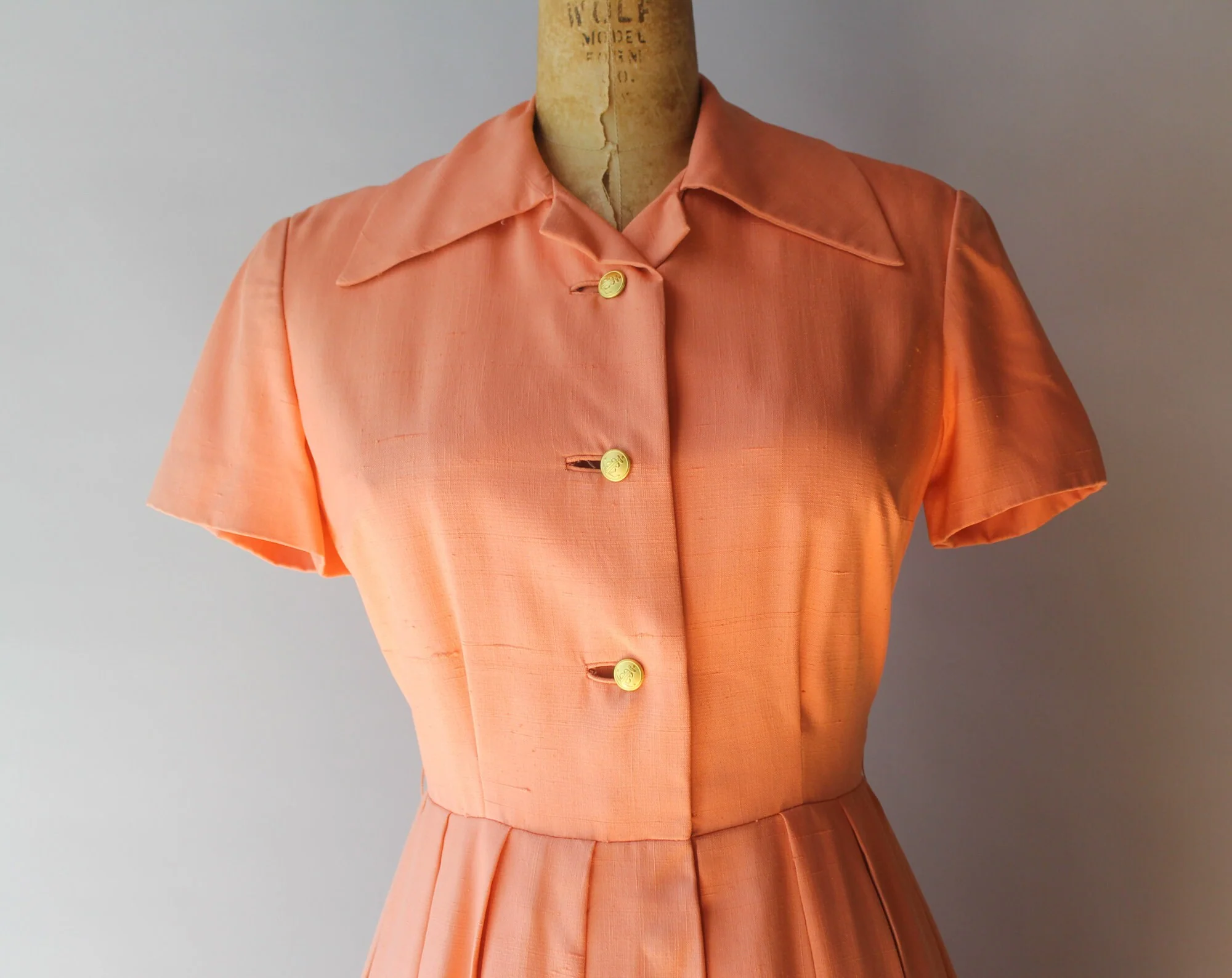 60s Vintage Designer Bill Blass Shirtwaist Dress In Salmon/peach Heavy Silk Fully Lined by Bill Blass - Image 3