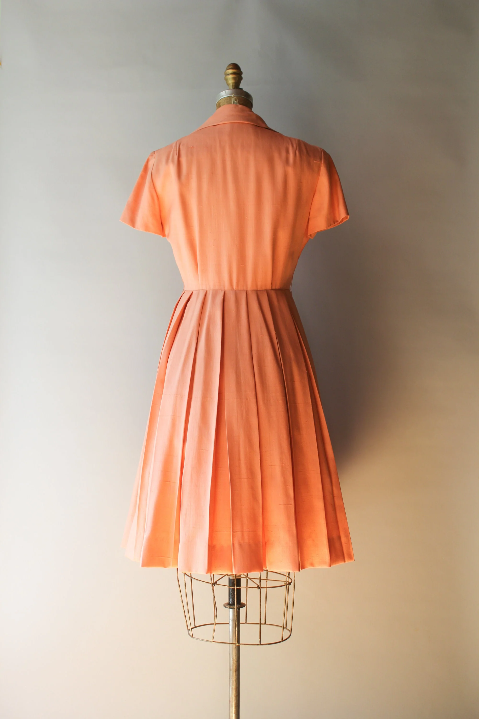60s Vintage Designer Bill Blass Shirtwaist Dress In Salmon/peach Heavy Silk Fully Lined by Bill Blass - Image 7