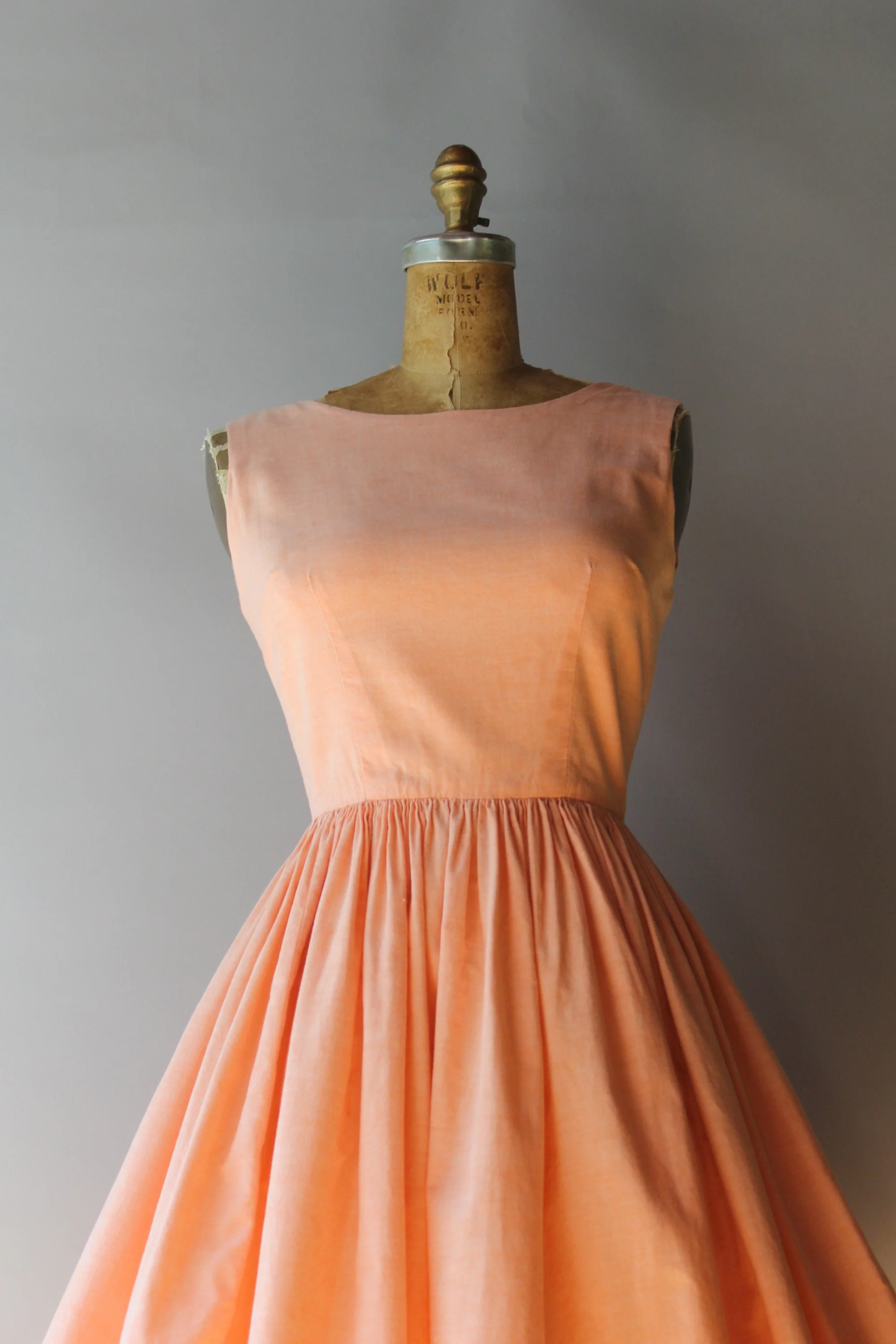 60s Vintage Peach Cotton Chambray Low Back Double Button Wrap Dress - Image 5