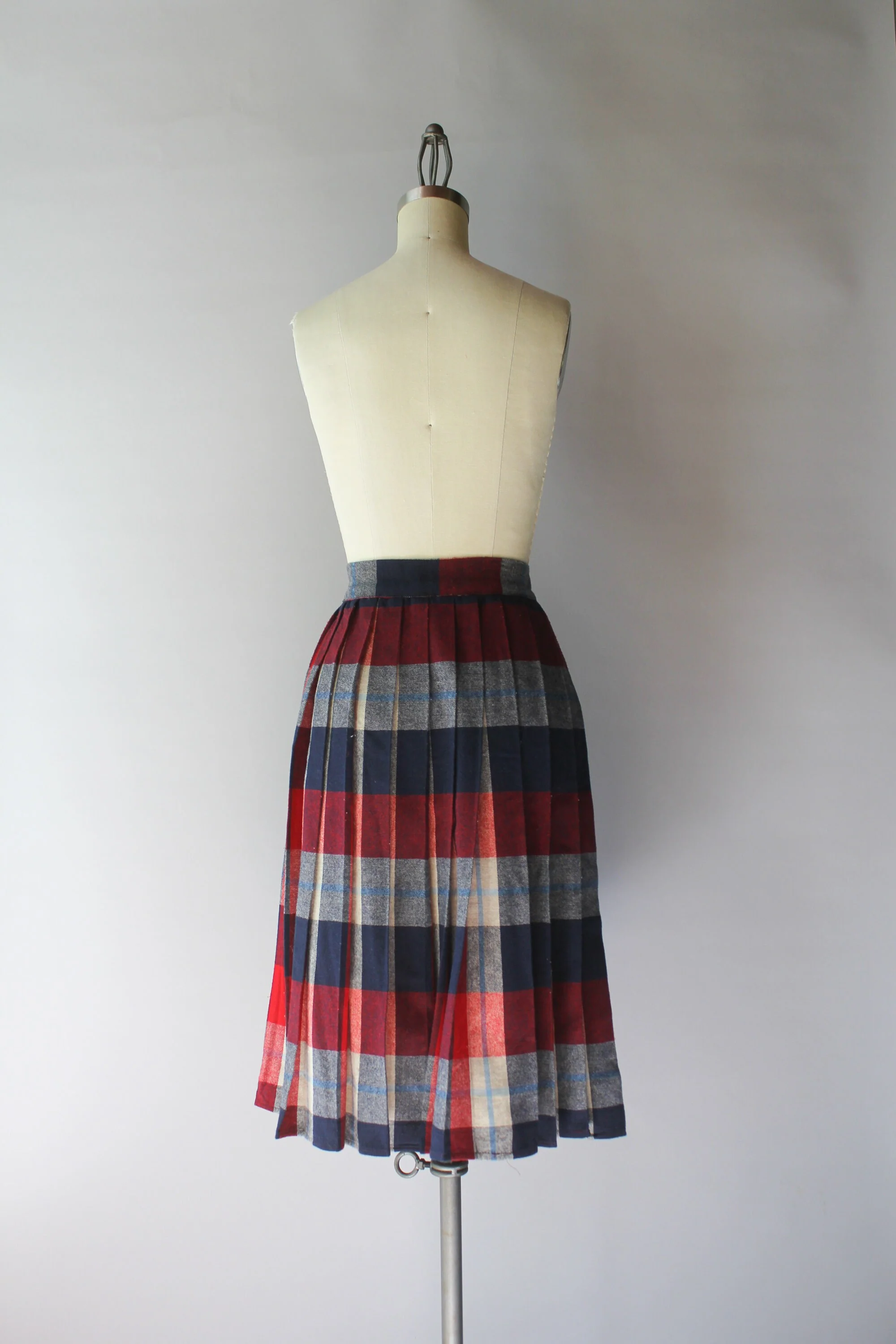 60s Vintage Red and Blue Plaid Pleated Full Skirt - Image 3
