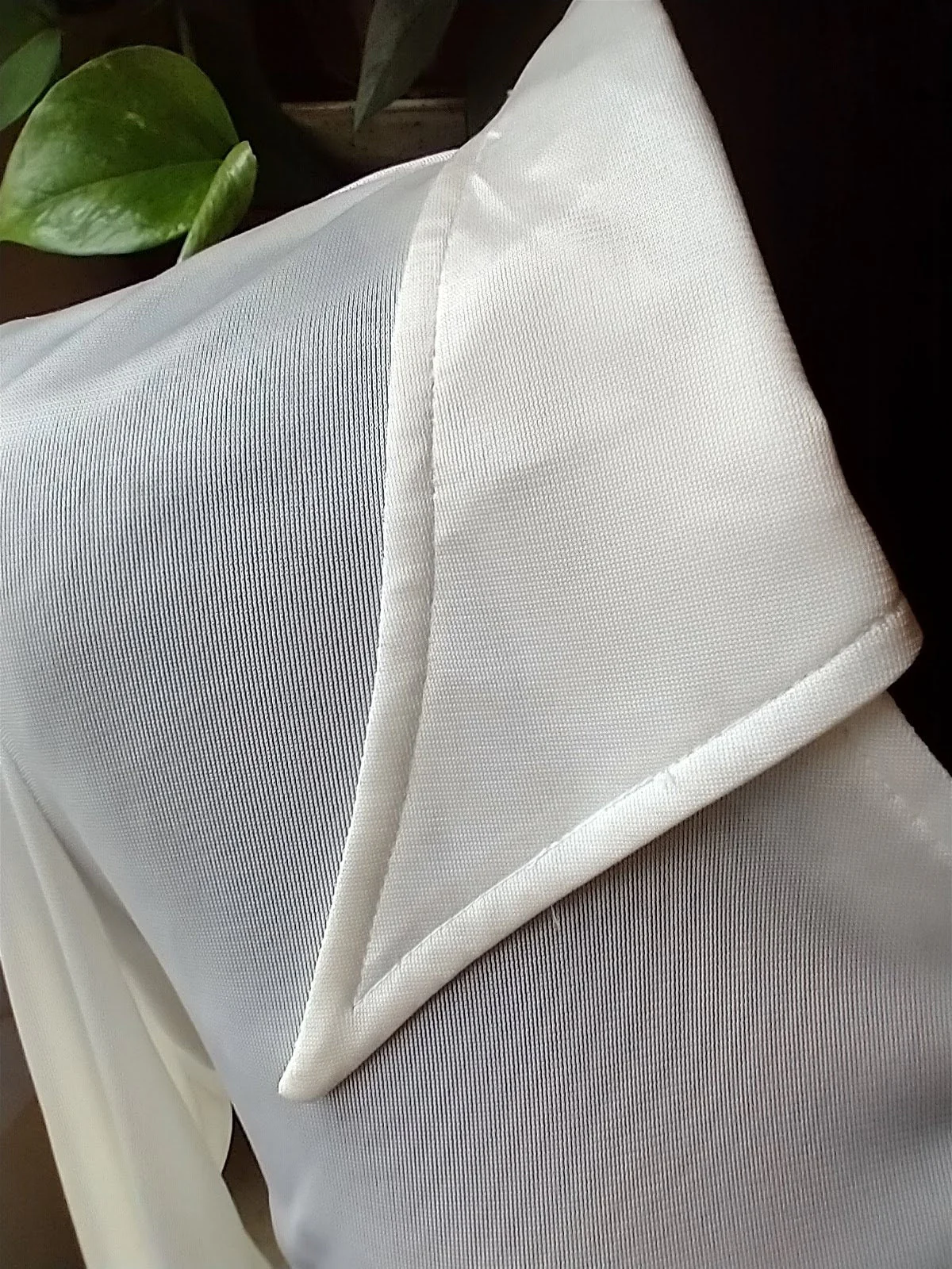 60s Vintage Retro Cream Blouse Huge Dagger Collar Waist Band V-Neck Shorter Crop by C&A - Image 5