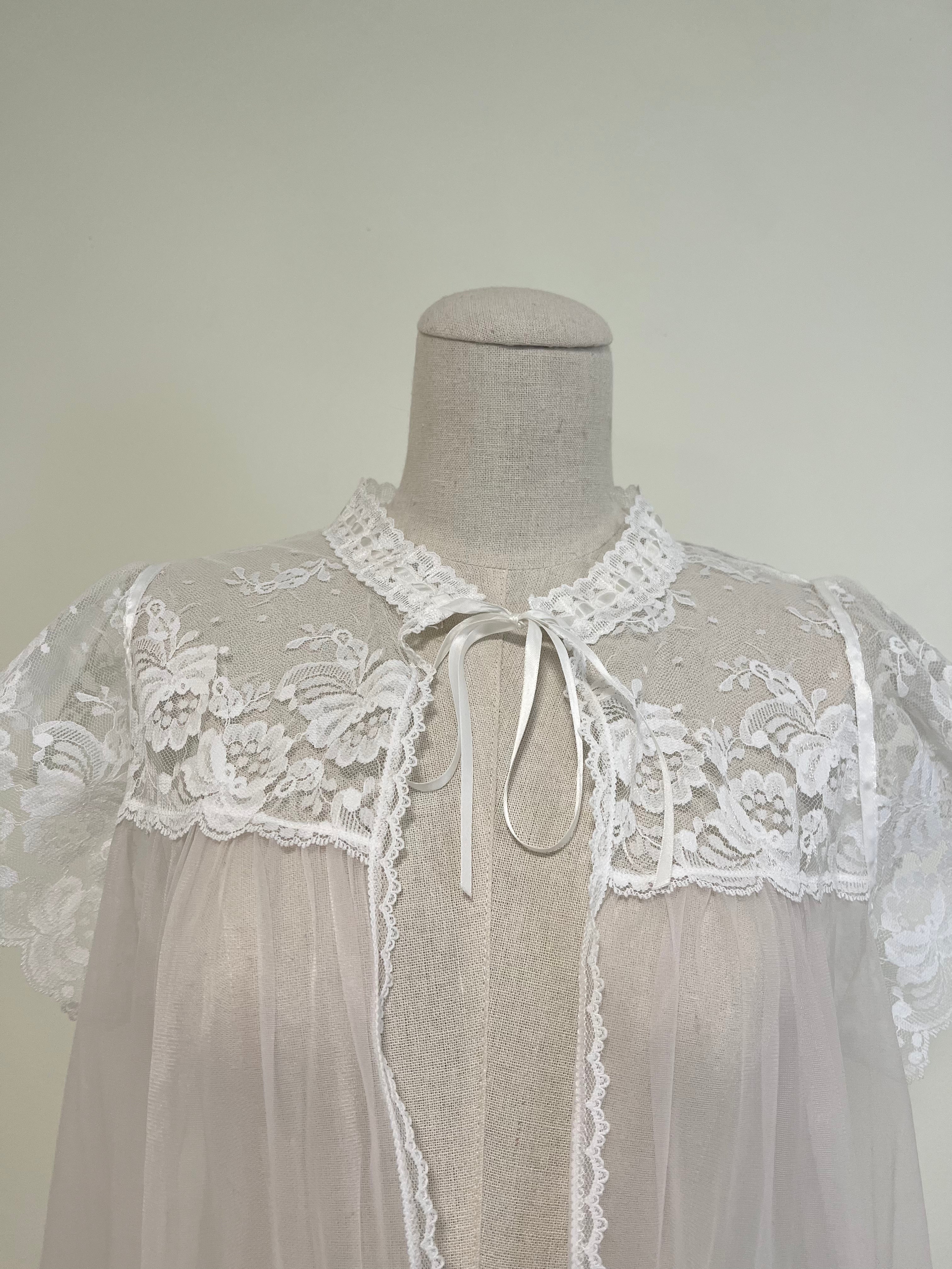 60s White Lace Short Sleeve Lingerie Cape By Miss Elaine - Image 3