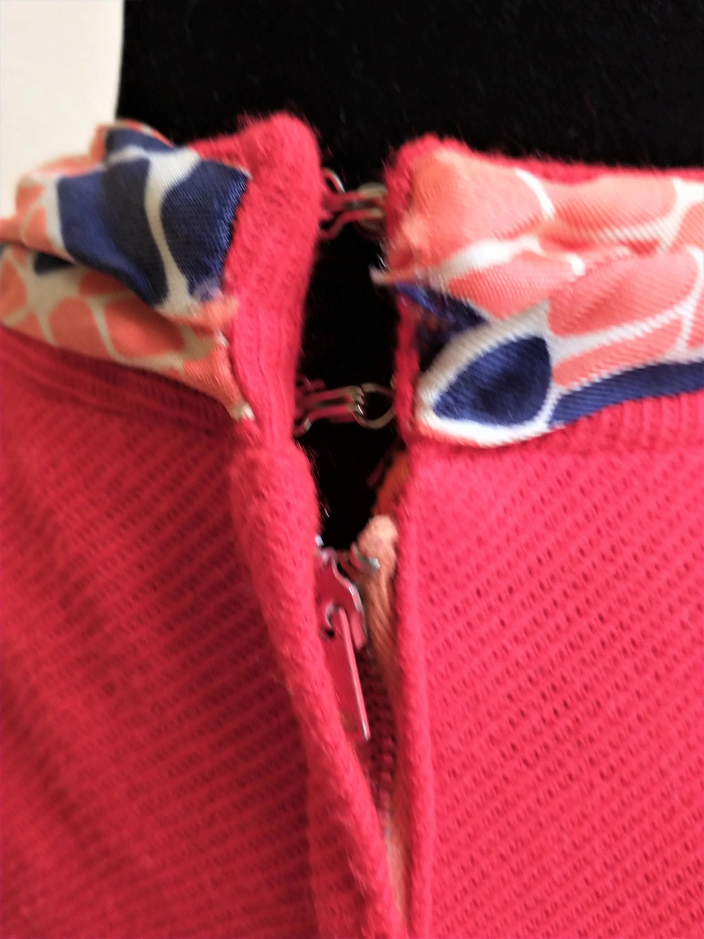 60s Women's Small Red Dress Mod Complete with Scarf and Gold Buttons Pleats - Image 7
