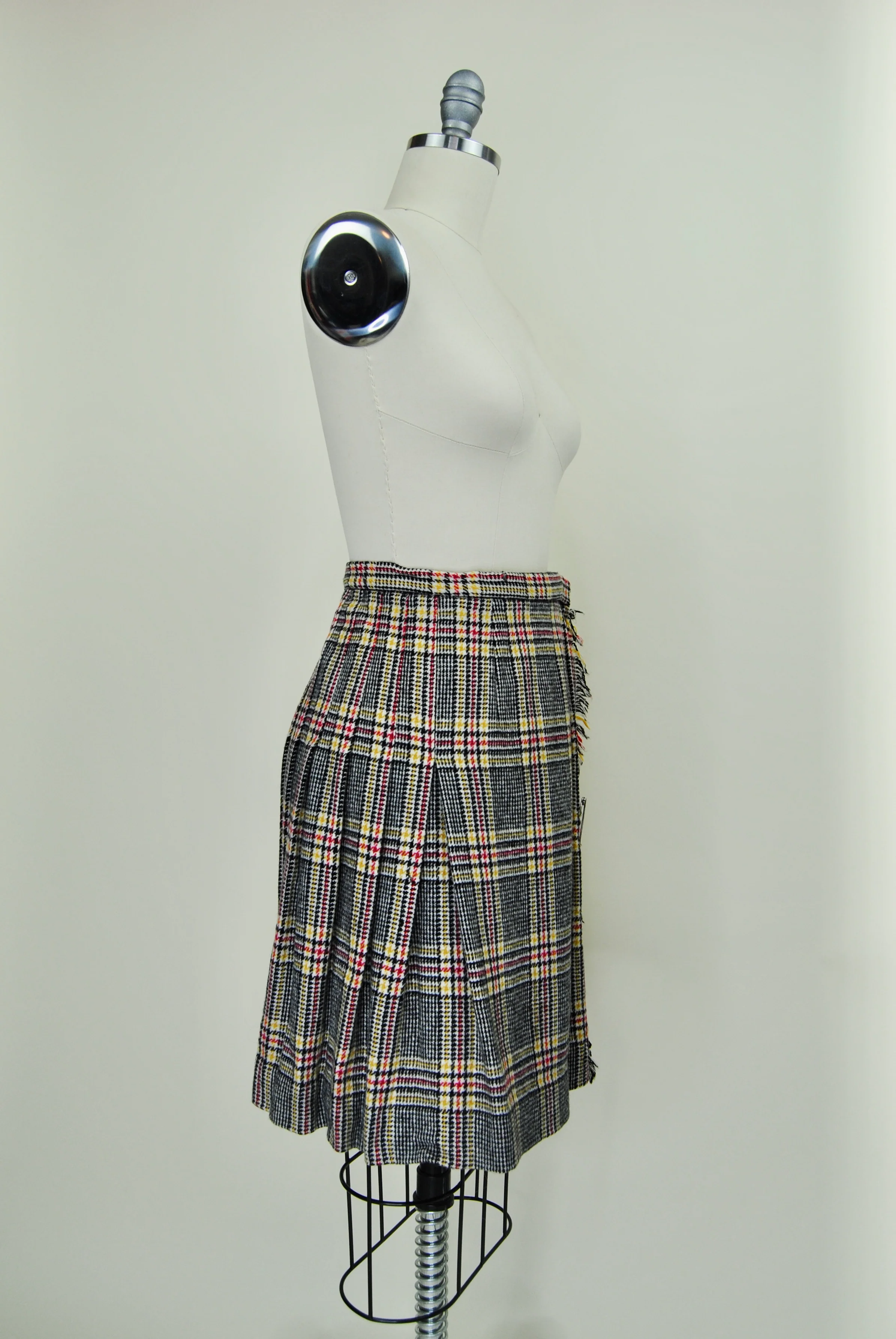 60s Wool Tartan Mini Pleated Skirt Or Kilt By Garland - Image 11