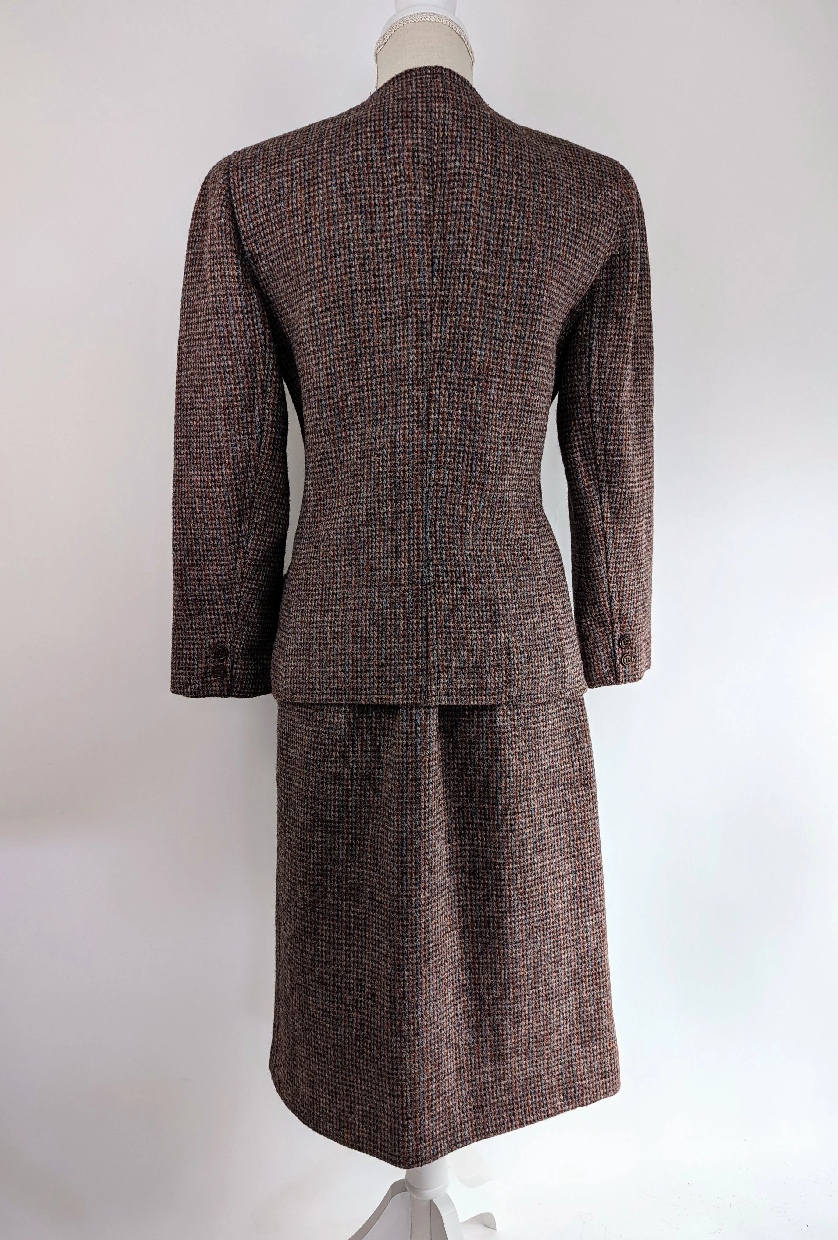 70s 100% Pure Scottish Wool Two Piece Suit Set by Harris Tweed - Image 2