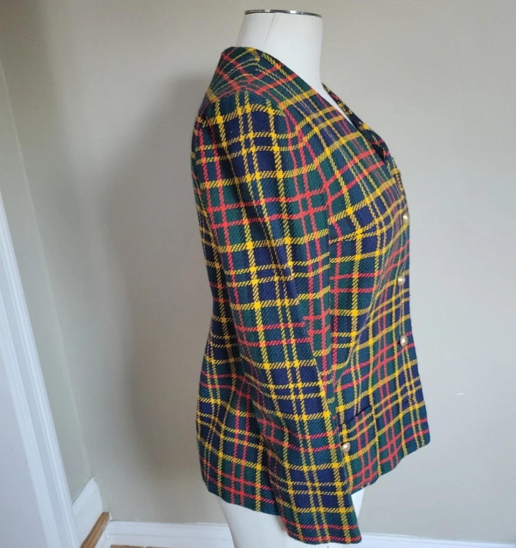 70s  Polyester Plaid Suit With High Rise Shorts - Image 5