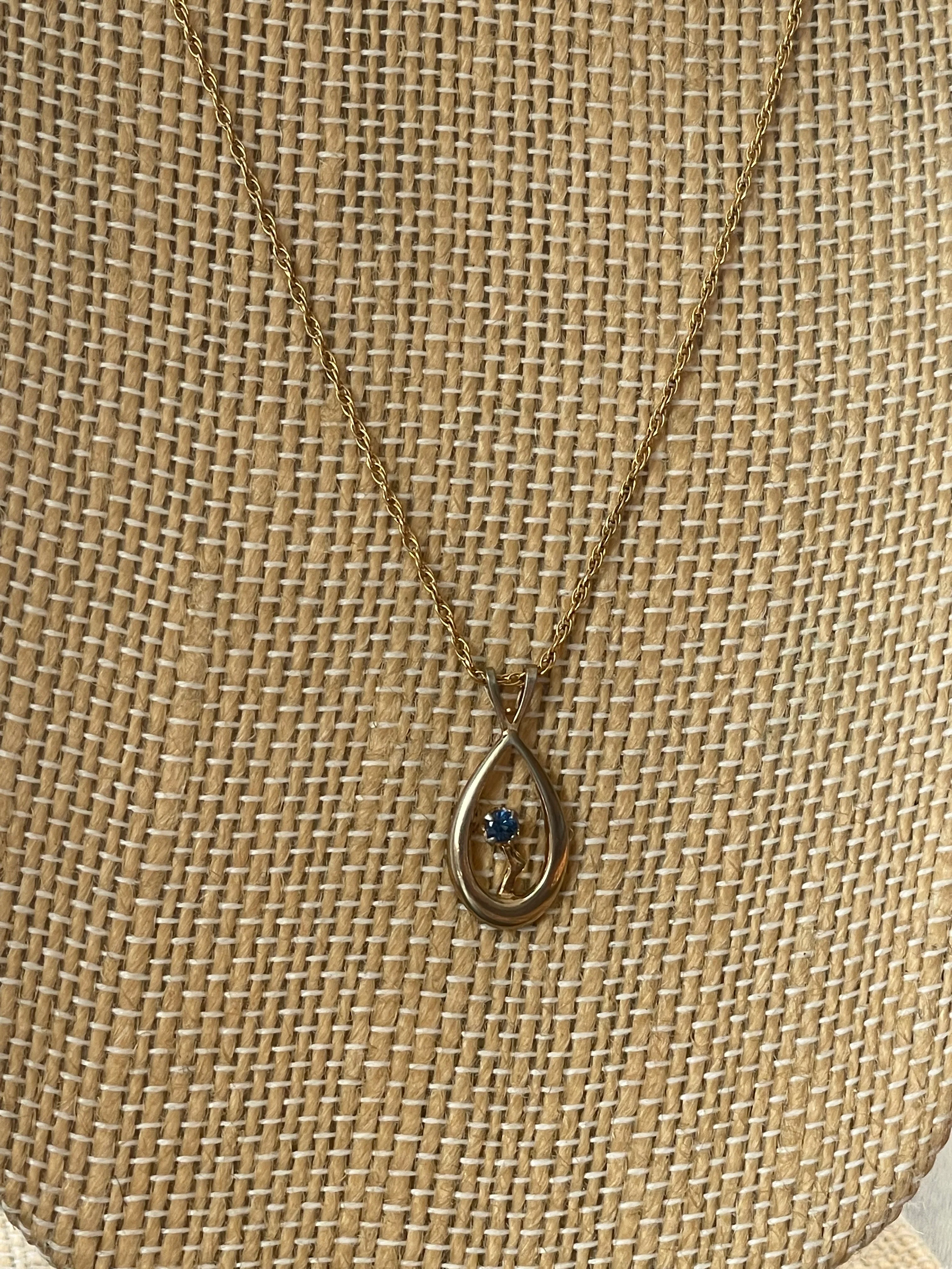 70s/80s 14k Gold Filled Necklace With Sapphire Pendant - Image 7