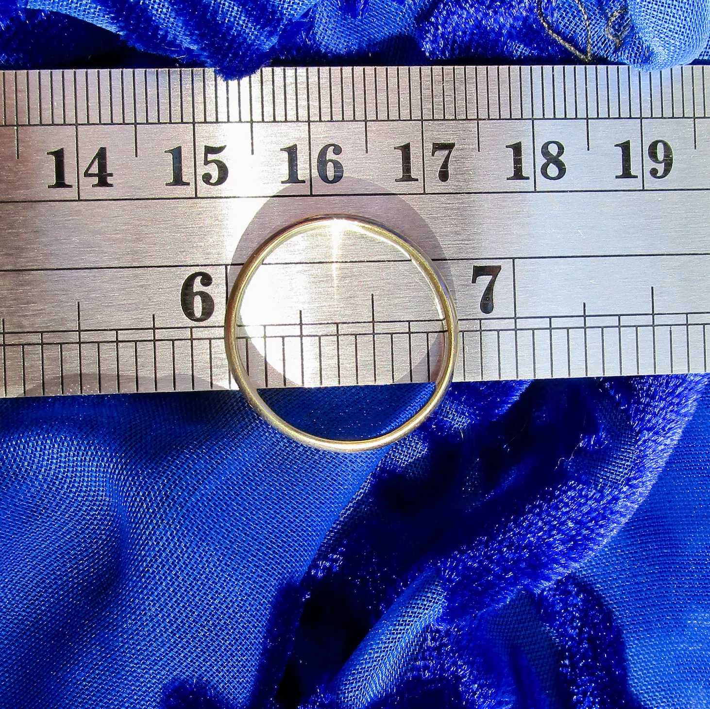 70s/80s 14k Yellow Gold Wedding Band Classic Dome Style - Image 5