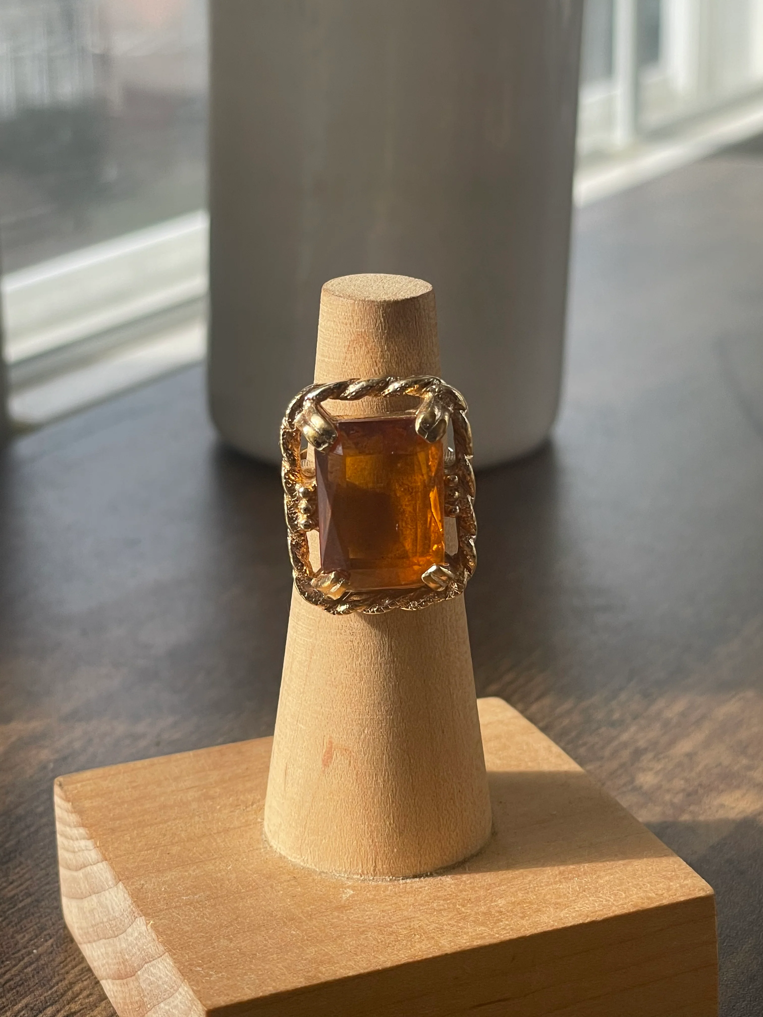 70s/80s Amber Rhinestone Adjustable Cocktail Ring By Sarah Coventry - Image 2