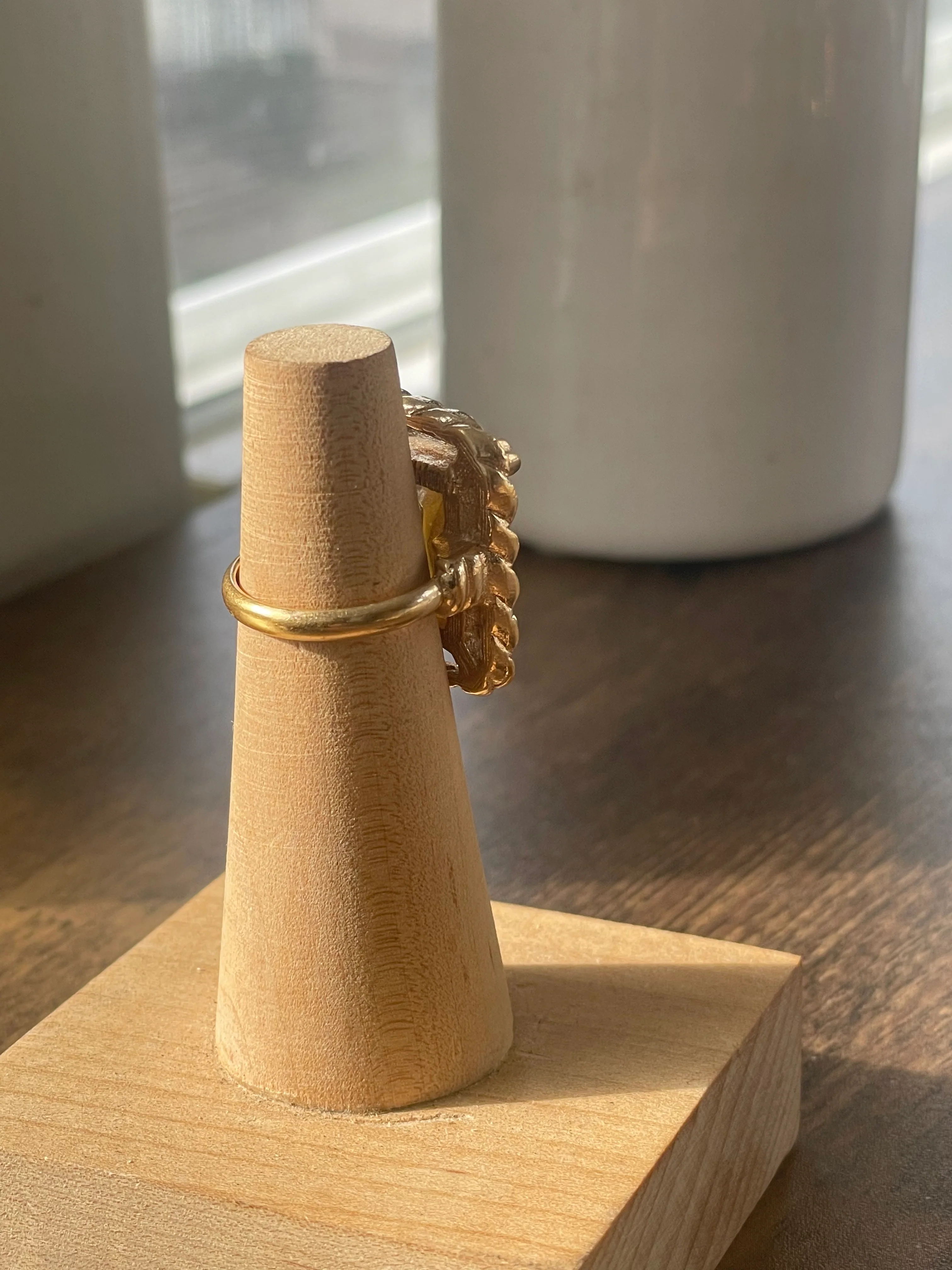 70s/80s Amber Rhinestone Adjustable Cocktail Ring By Sarah Coventry - Image 5