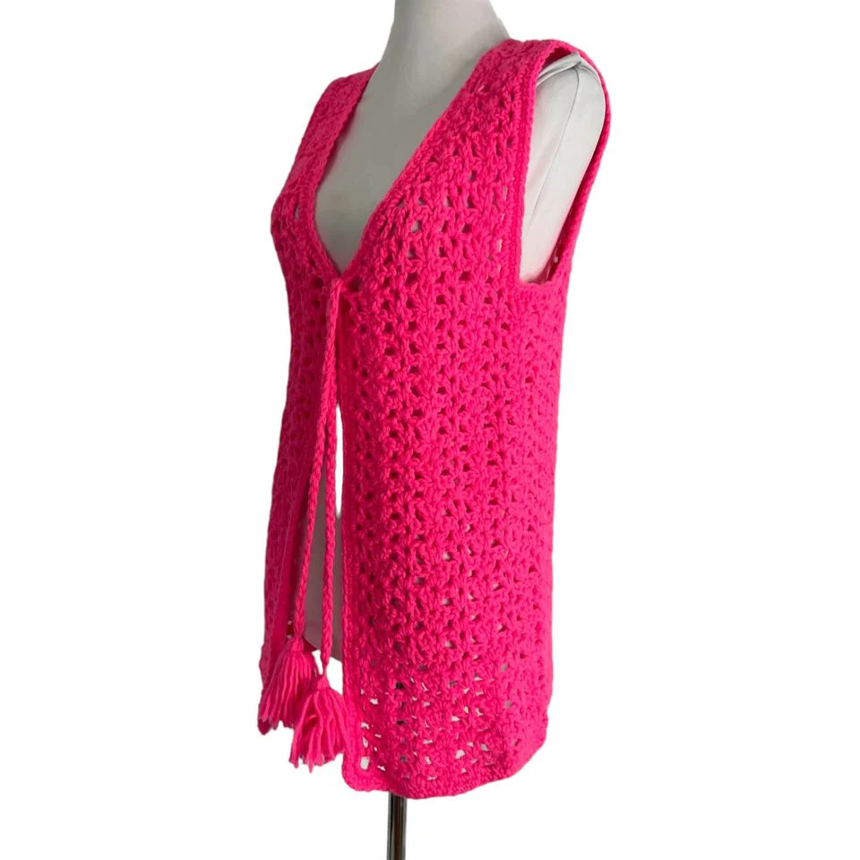 70s/80s Barbie Core Hot Pink Crochet Sweater Vest - Image 3