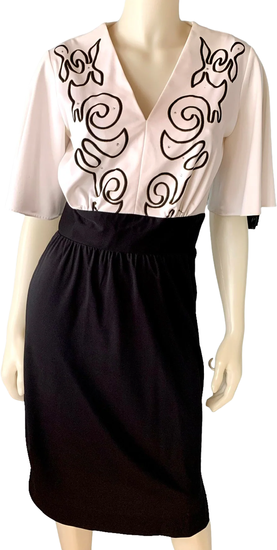 70s/80s Black And White Swirl Print V-neck Sheath Dress By Alfred Shaheen