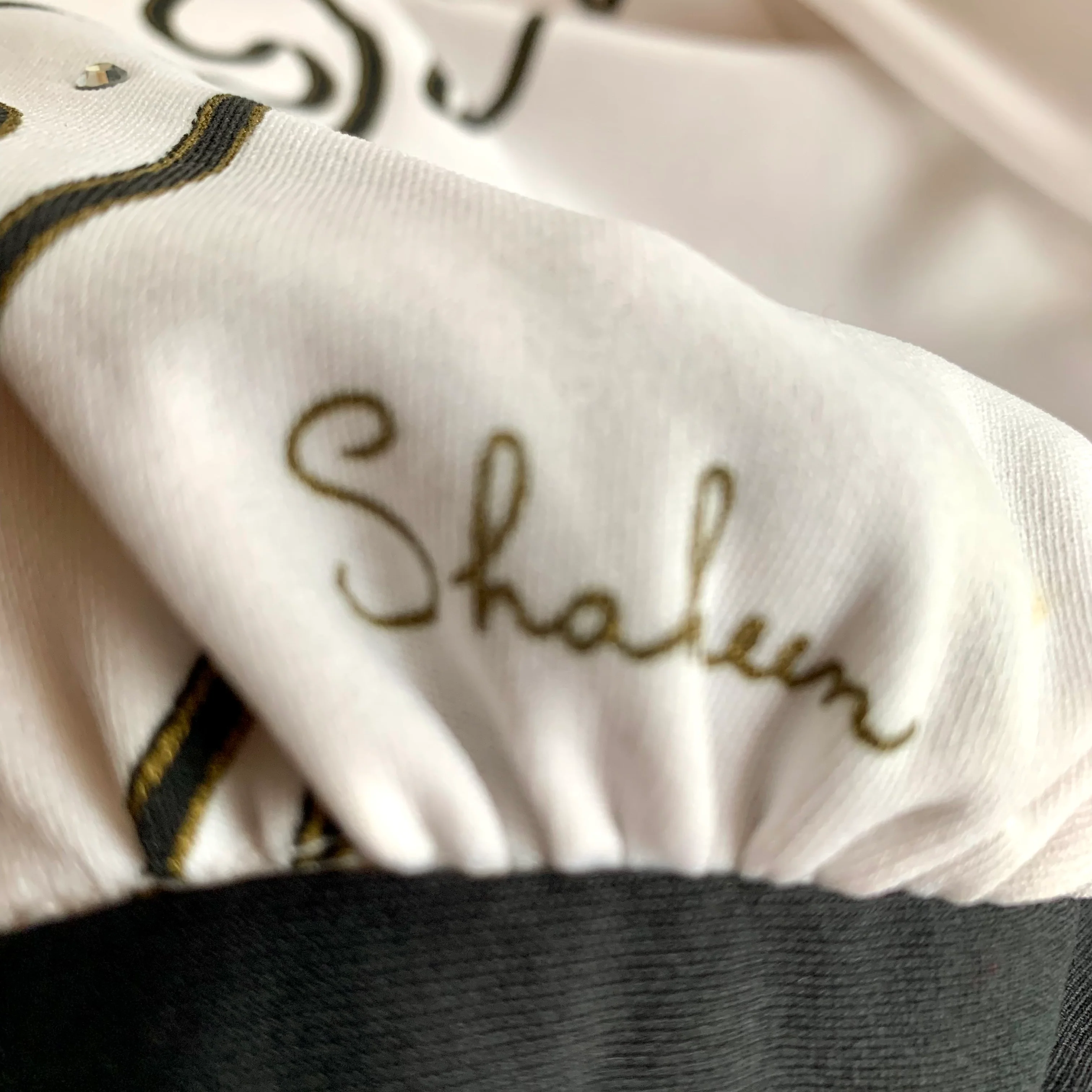 70s/80s Black And White Swirl Print V-neck Sheath Dress By Alfred Shaheen - Image 10
