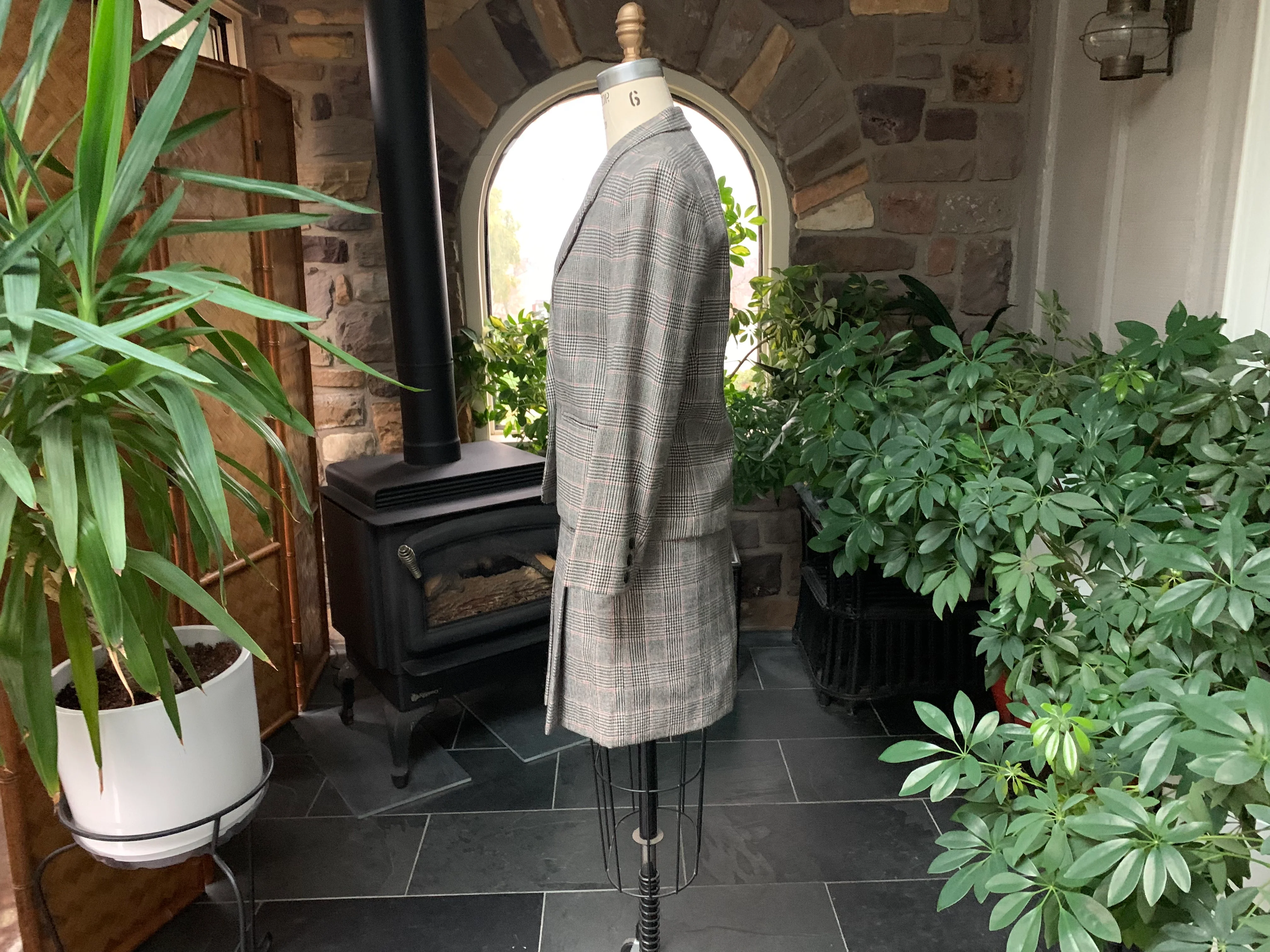 70s/80s Black Beige Wool Houndstooth Plaid Skirt Suit By The Villager - Image 5