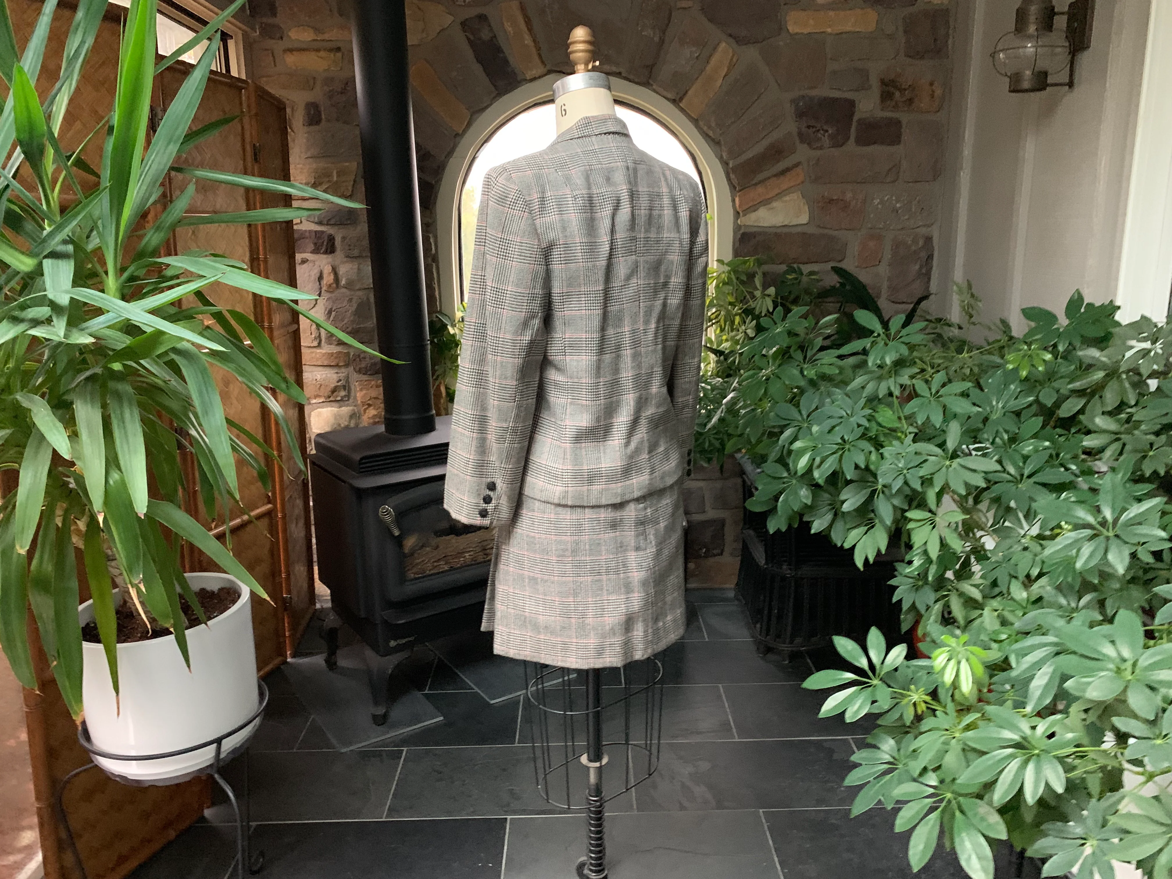 70s/80s Black Beige Wool Houndstooth Plaid Skirt Suit By The Villager - Image 6