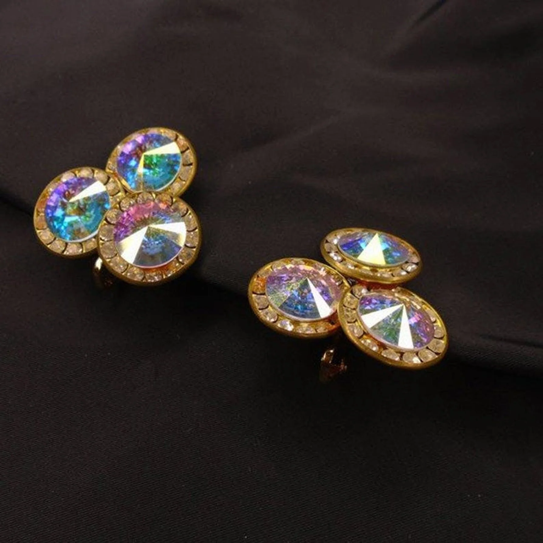 70s/80s Blingy Flashy Aurora Rhinestone Clip On Earrings - Image 5