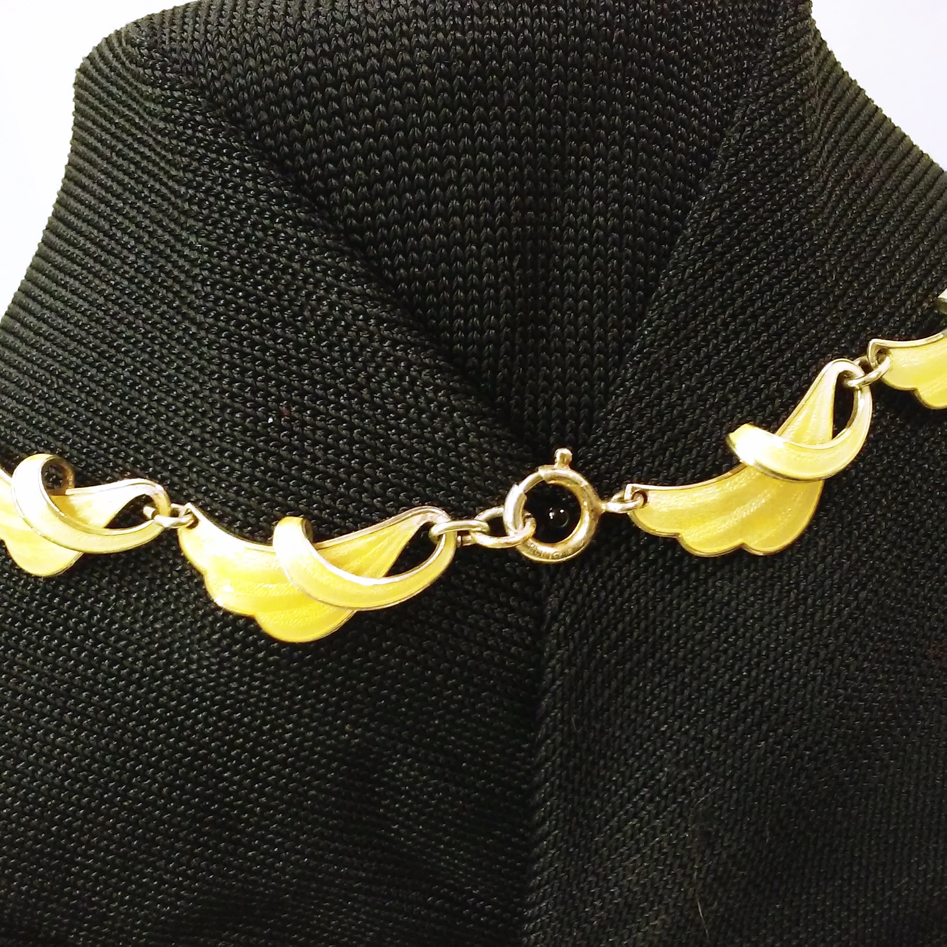 70s/80s Bright Yellow Nouveau Scallop Wave Silver Choker By Norway Sterling Finn Jensen - Image 6