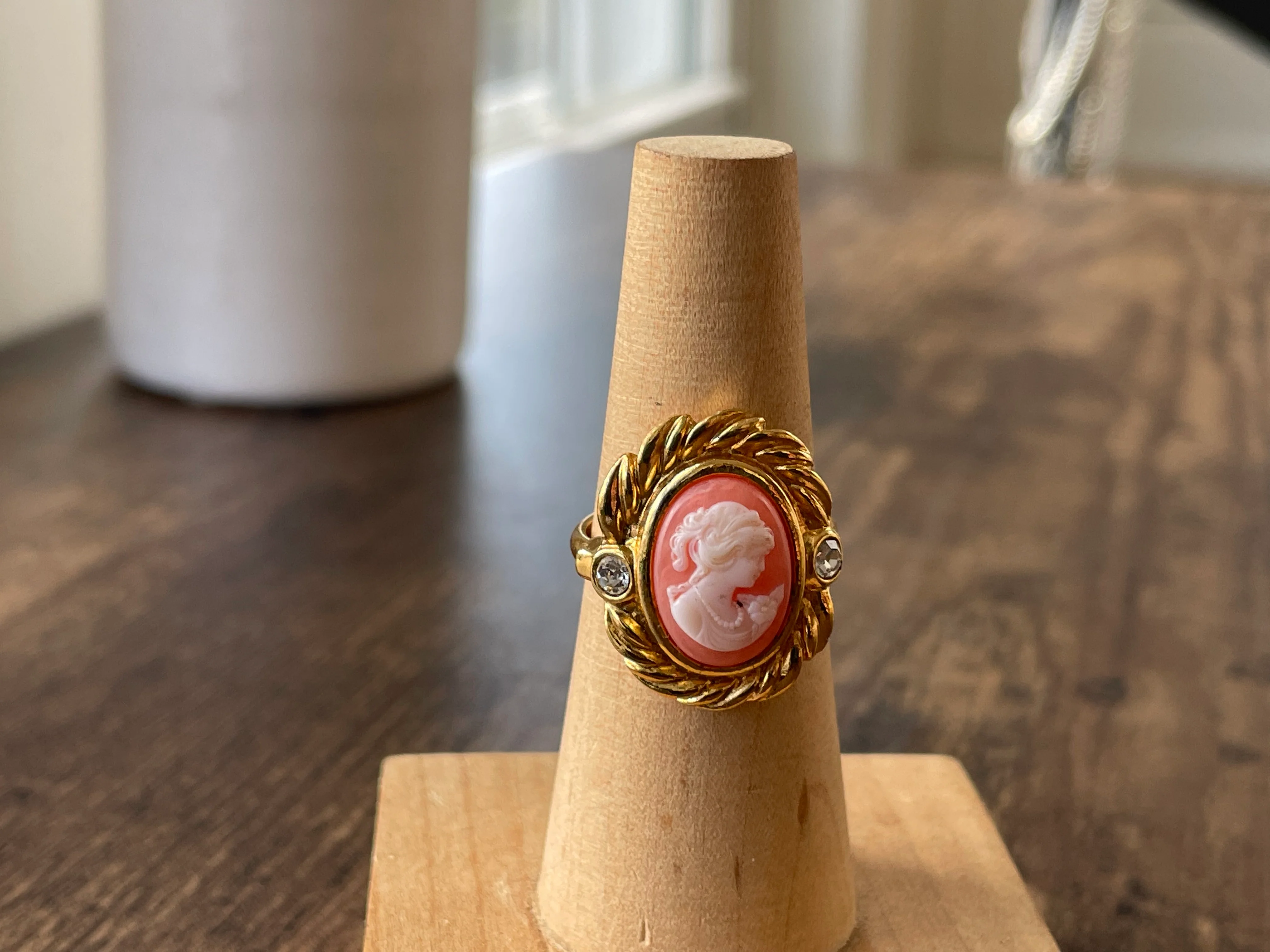 70s/80s Cameo Cocktail Ring By Avon - Image 10