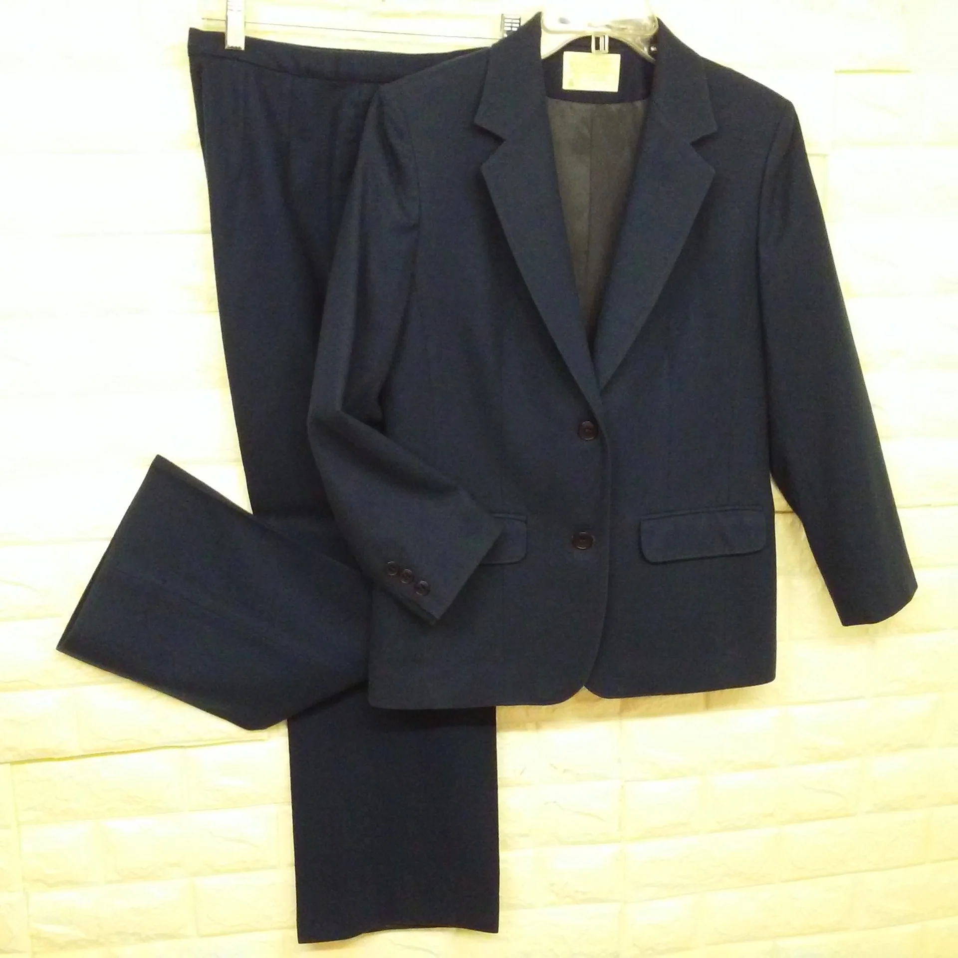 70s/80s Chic Classic 2pc Suit Blazer Trousers Pockets Wool By Pendleton Woolen Mills Made In Usa - Image 4