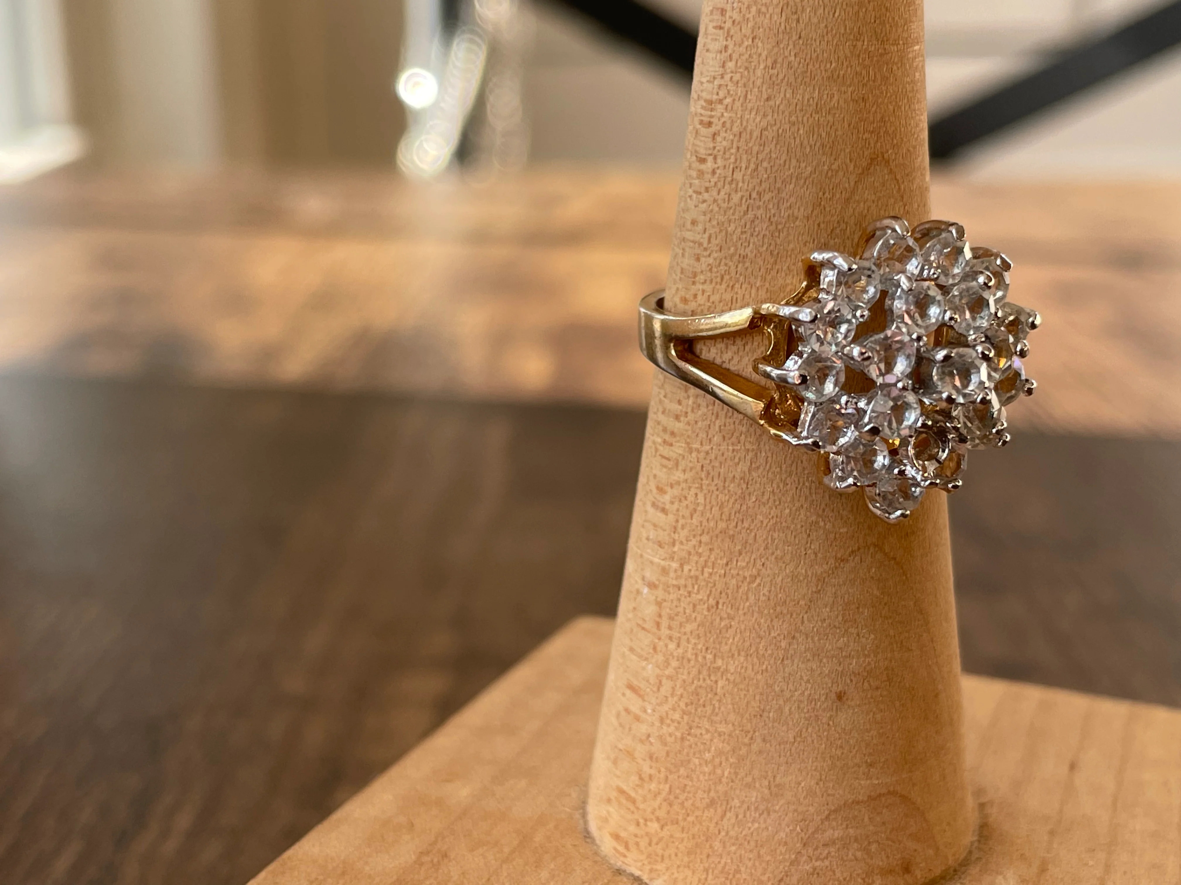 70s/80s Cz Cluster Cocktail Ring - Image 4