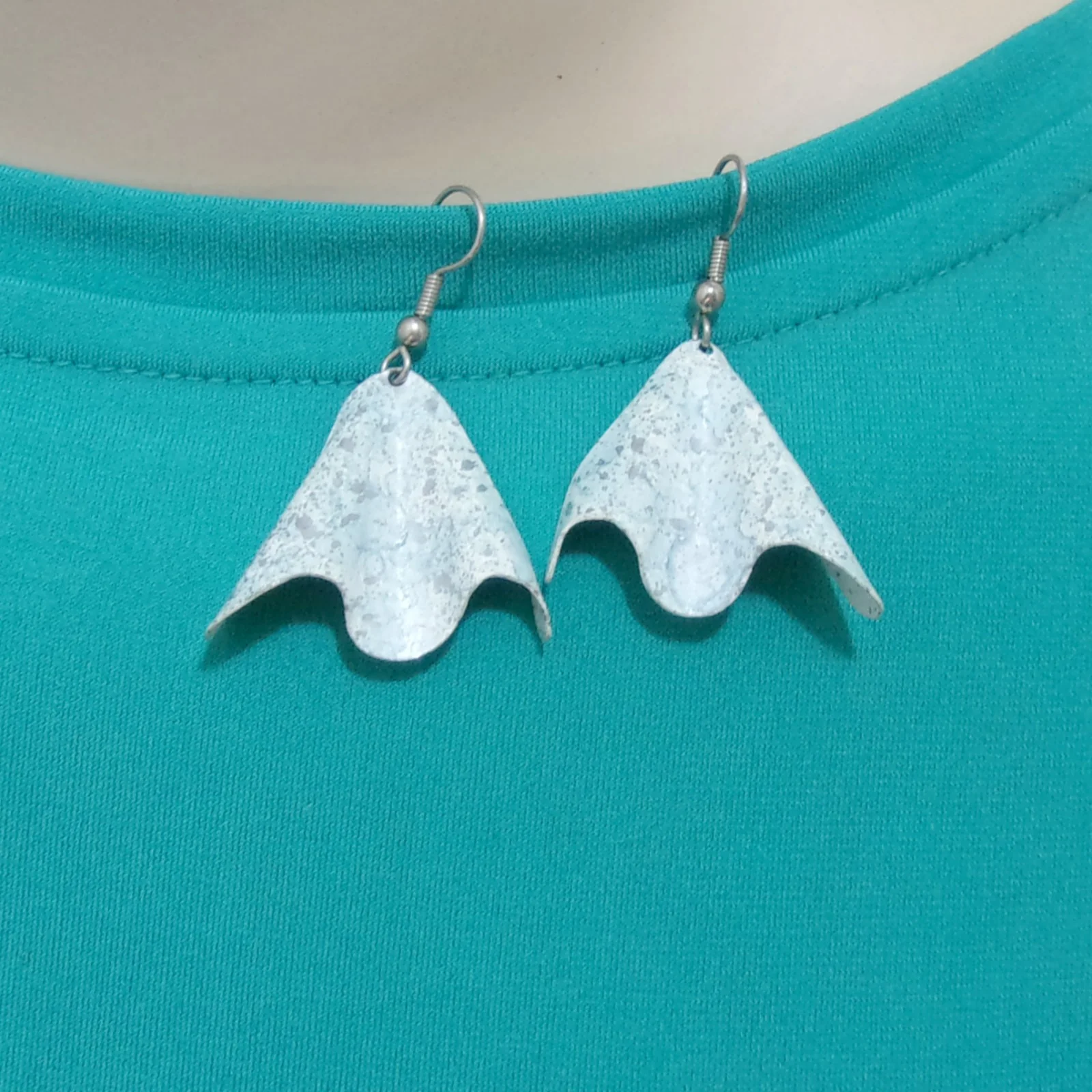 70s/80s Earrings Fold Form Confetti Light Aqua Pierced - Image 3