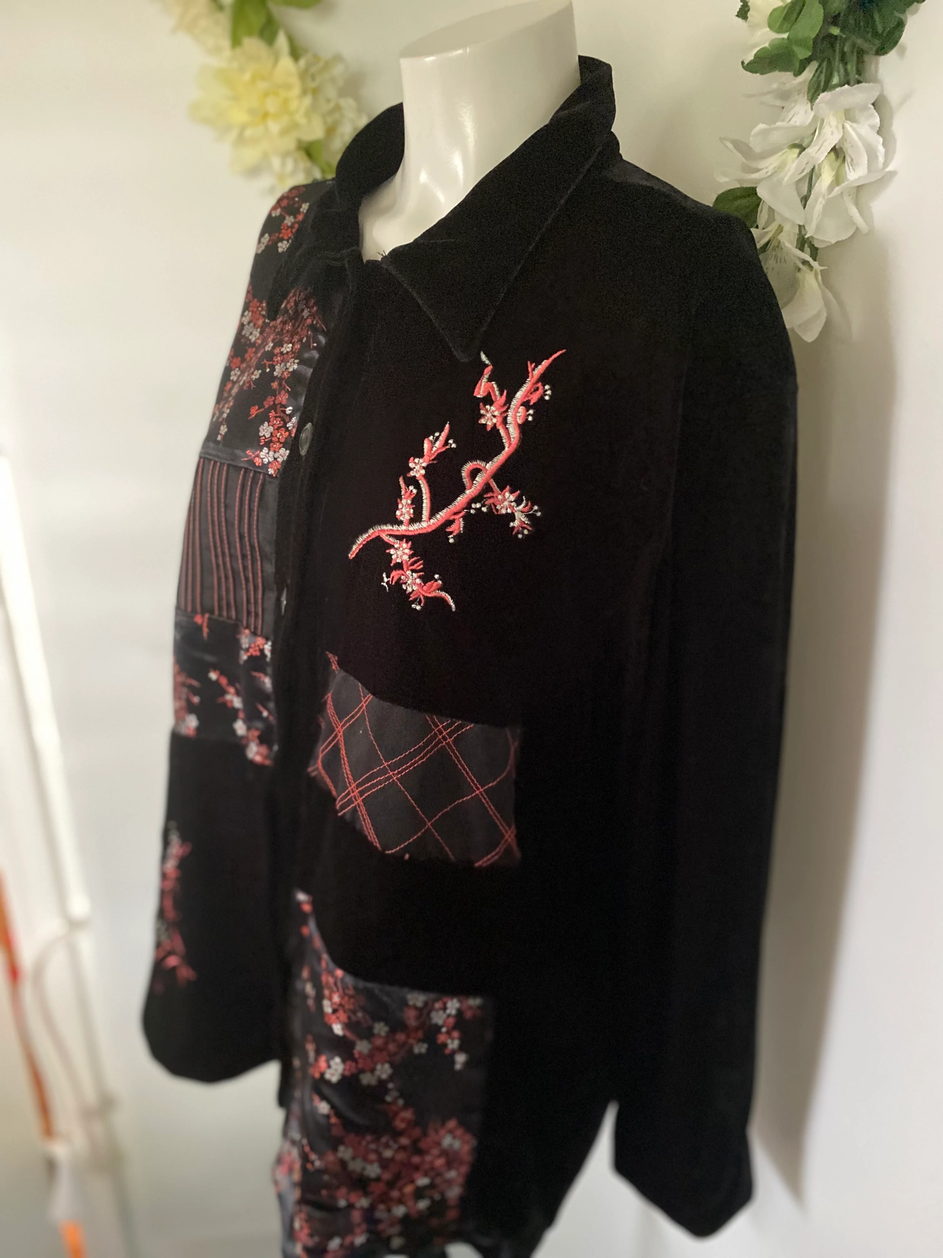 70s/80s Embroidered Black Velvet Silk Floral Jacket Xl By Robert Louis - Image 13