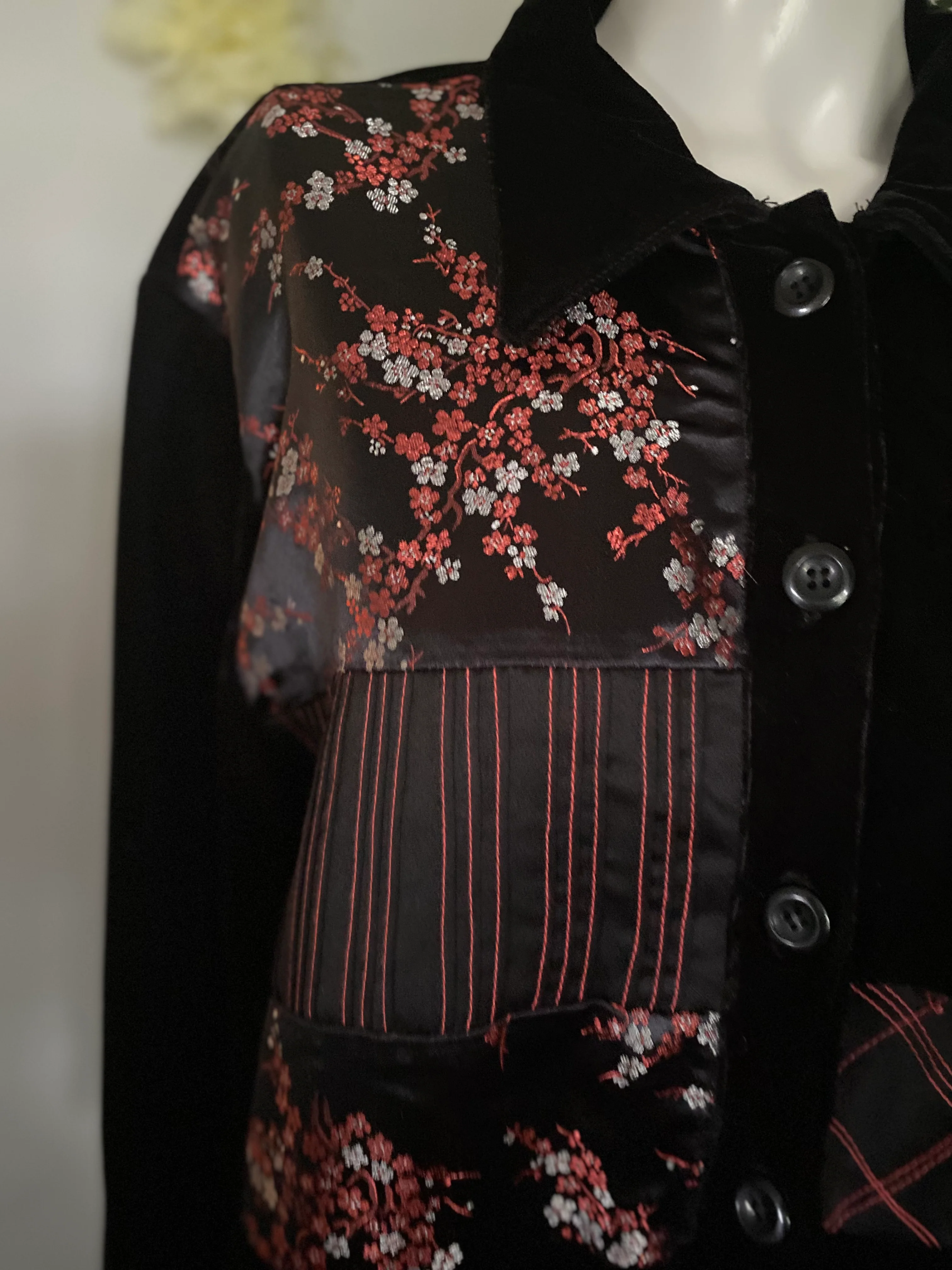 70s/80s Embroidered Black Velvet Silk Floral Jacket Xl By Robert Louis - Image 15