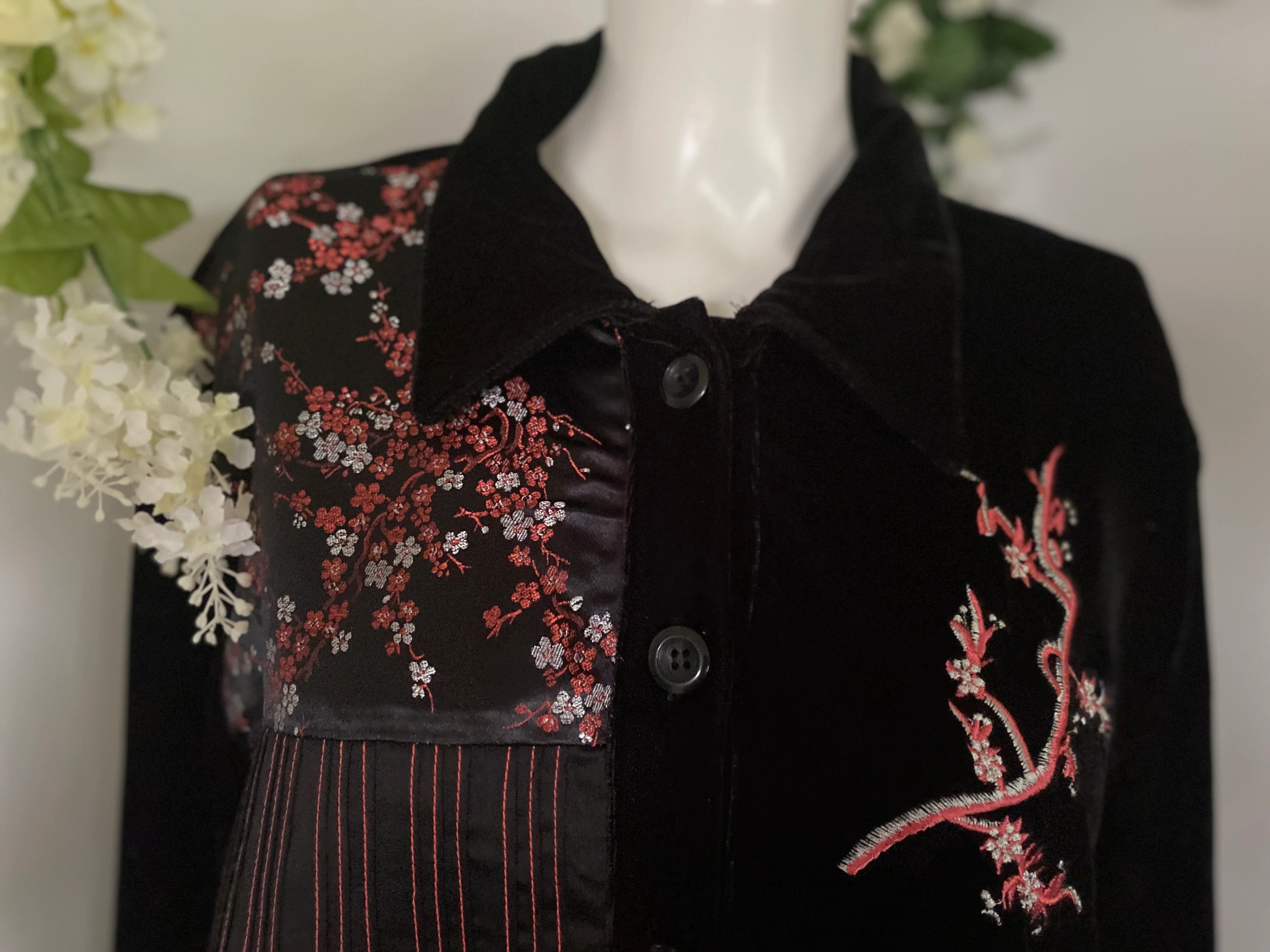 70s/80s Embroidered Black Velvet Silk Floral Jacket Xl By Robert Louis - Image 6