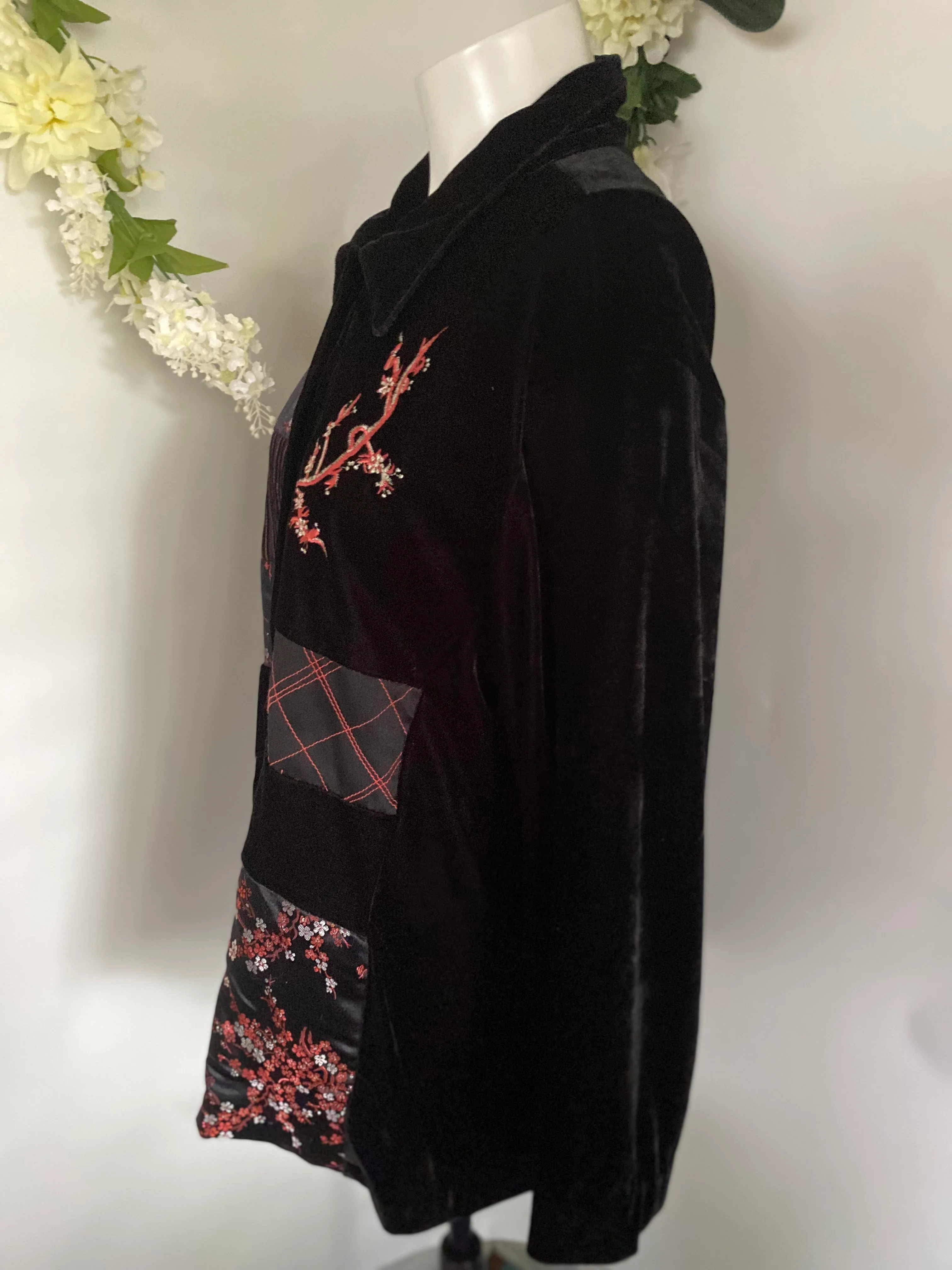 70s/80s Embroidered Black Velvet Silk Floral Jacket Xl By Robert Louis - Image 8