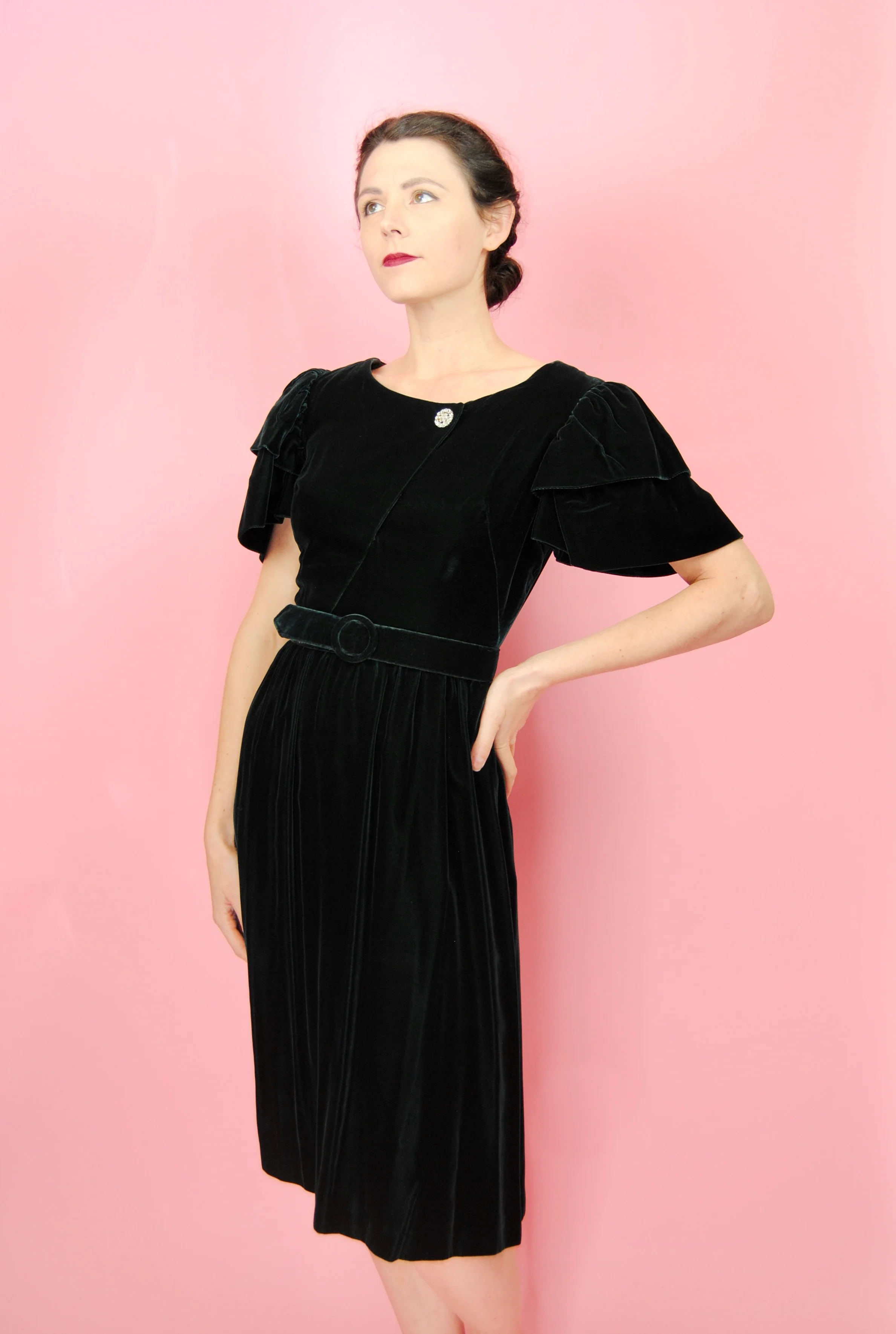 70s/80s Emerald Green Velvet Puff Sleeve Holiday Dress By Act I - Image 4