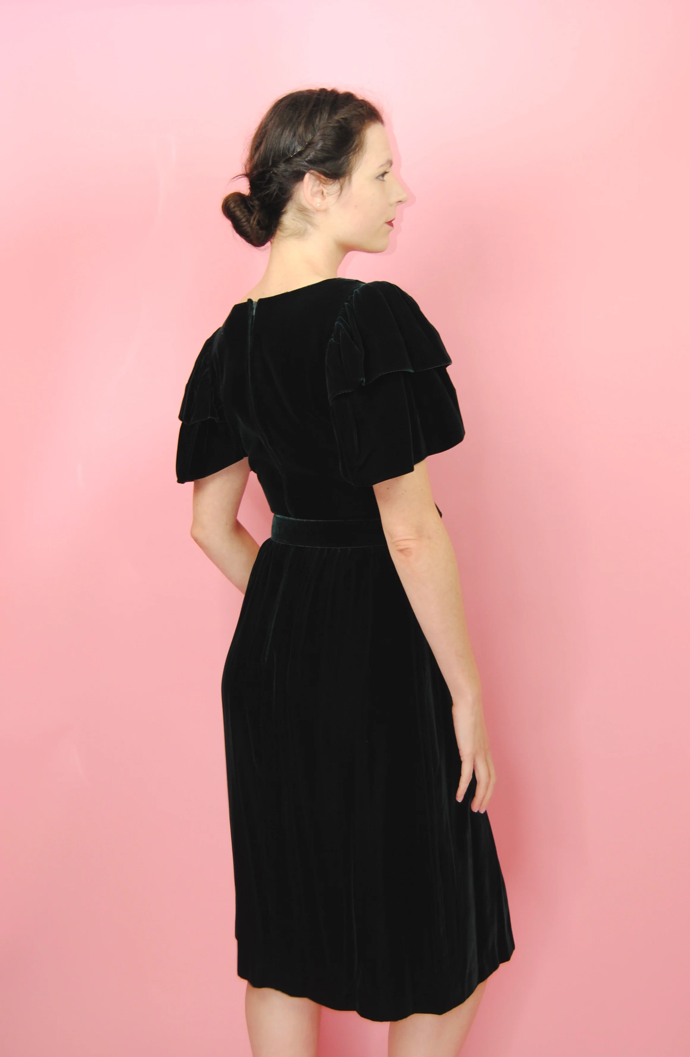 70s/80s Emerald Green Velvet Puff Sleeve Holiday Dress By Act I - Image 9