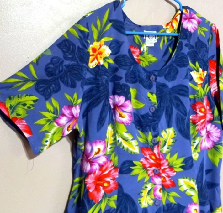 70s/80s Floral Rayon Fit And Flare Button Front Dress - Image 3
