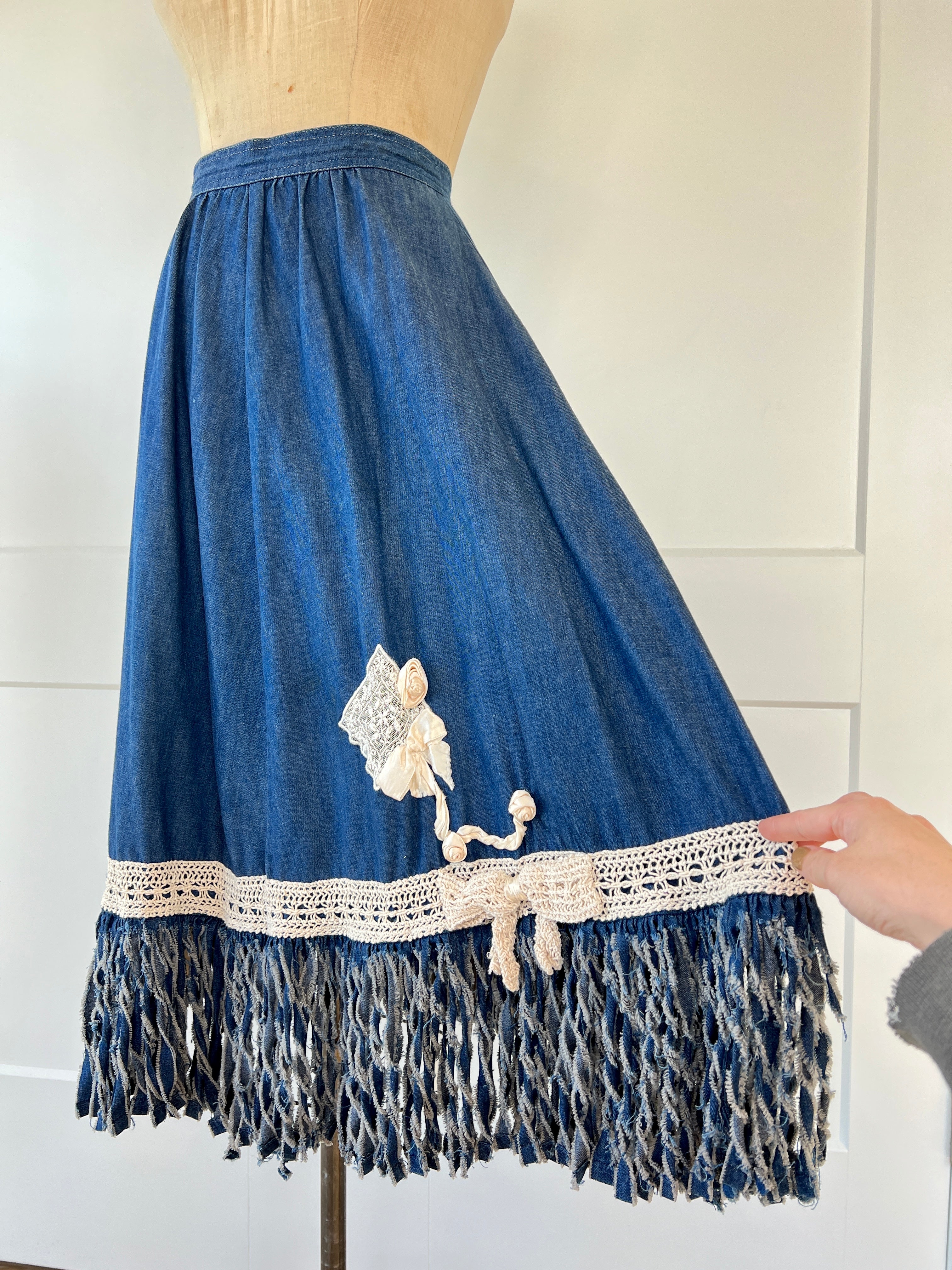 70s/80s Fringe Hem Cotton A-line Skirt By Liz Claiborne - Image 5