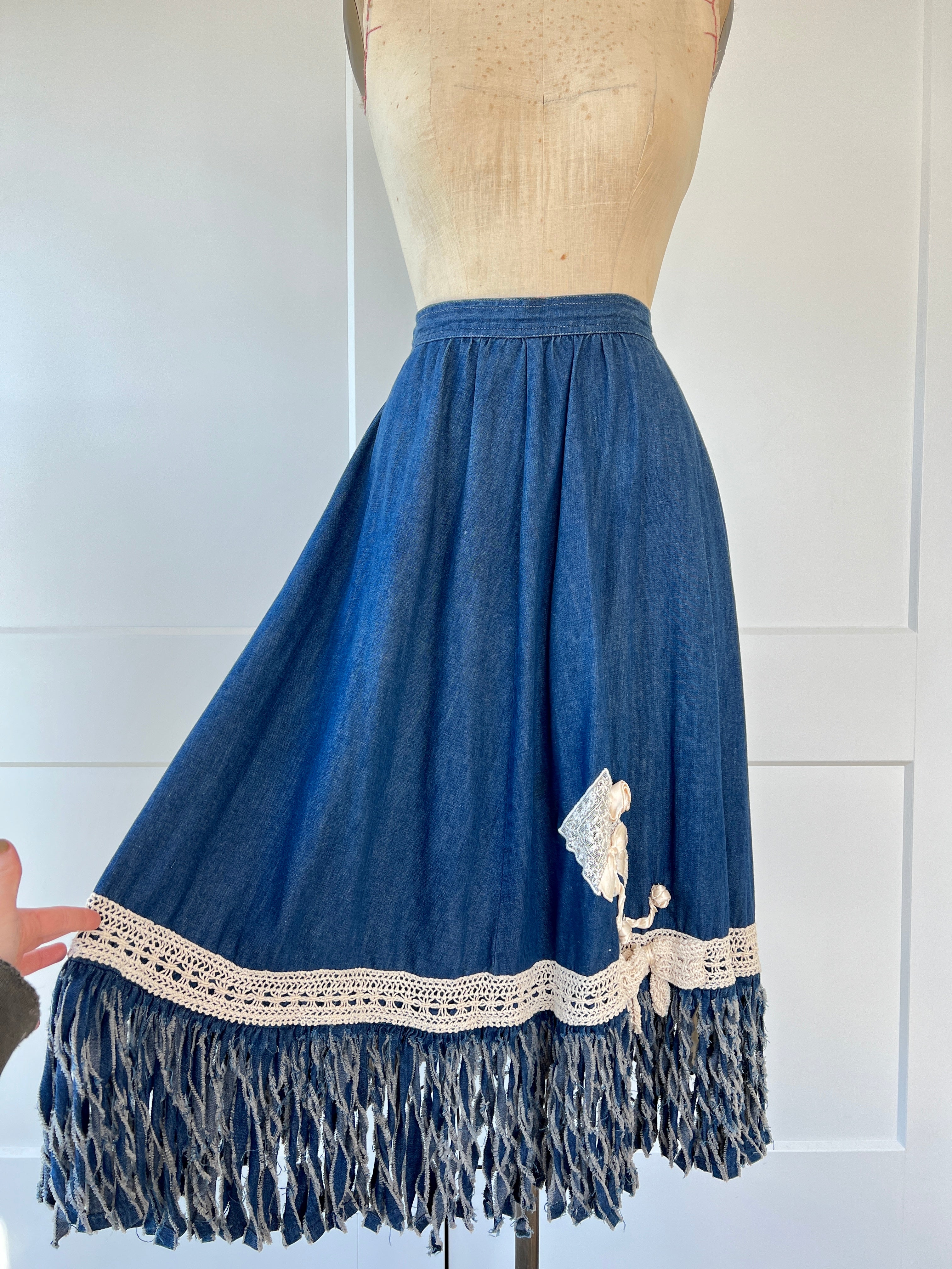 70s/80s Fringe Hem Cotton A-line Skirt By Liz Claiborne - Image 8