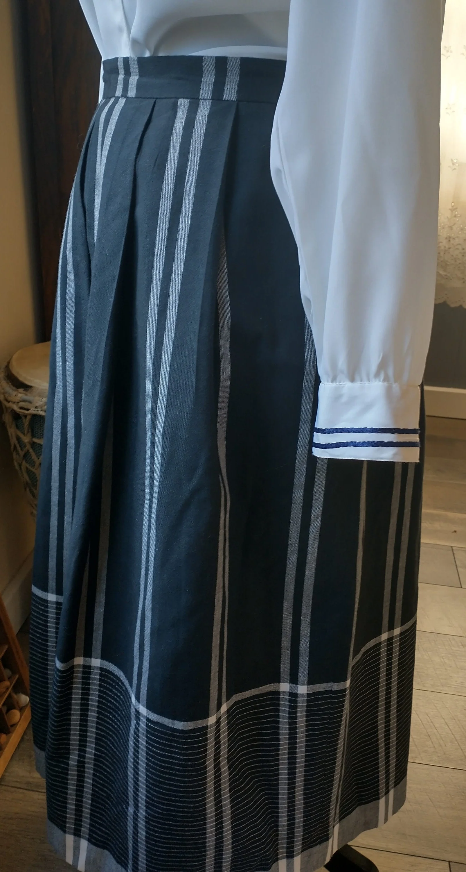 70s/80s Full Cotton Pleated Skirt Black and Gray Midi Skirt Cotton/poly Fully Lined Ladies M Made In Japan by TJW - Image 5