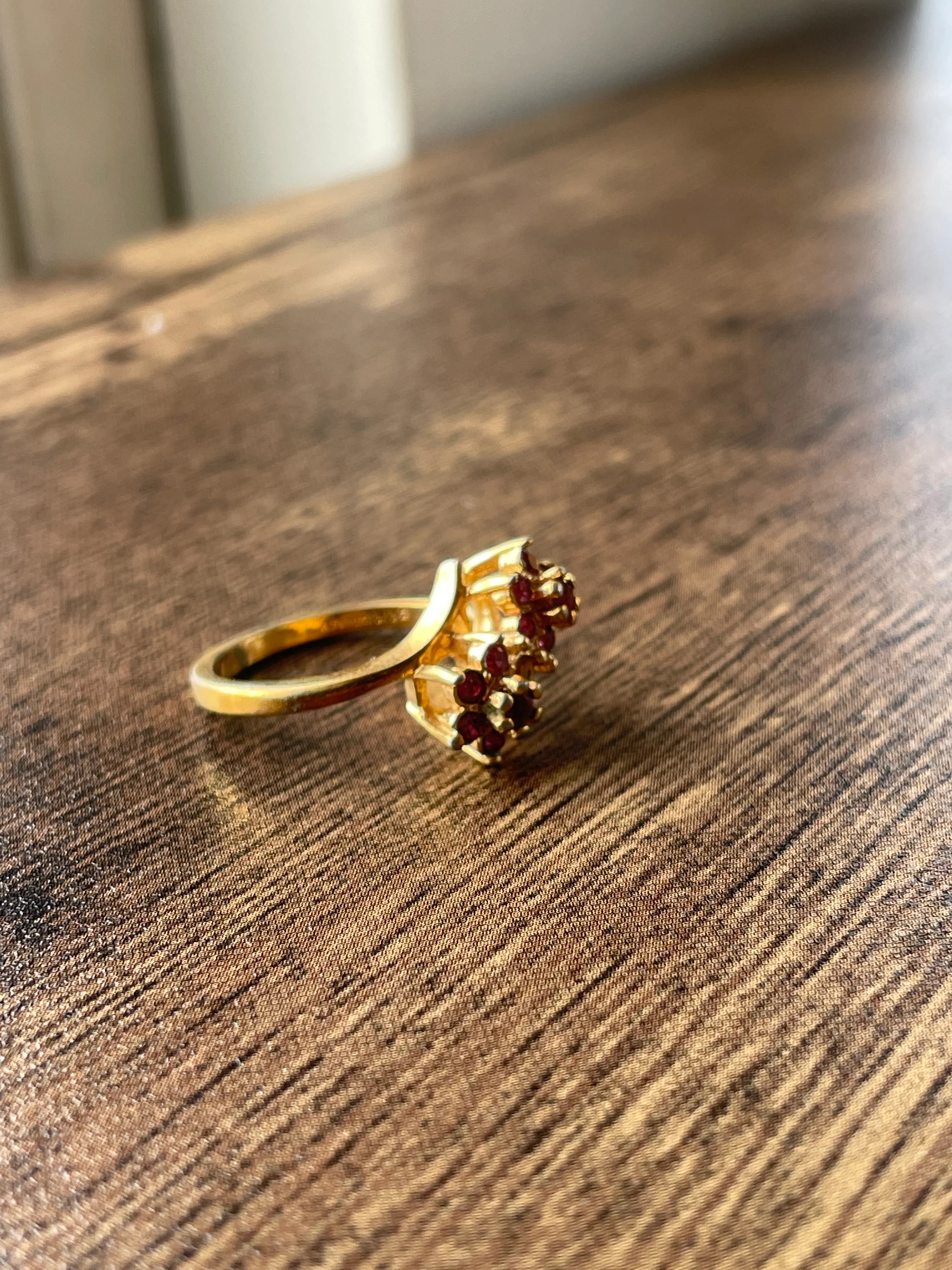 70s/80s Gold Plated Floral Rhinestone Ring - Image 8