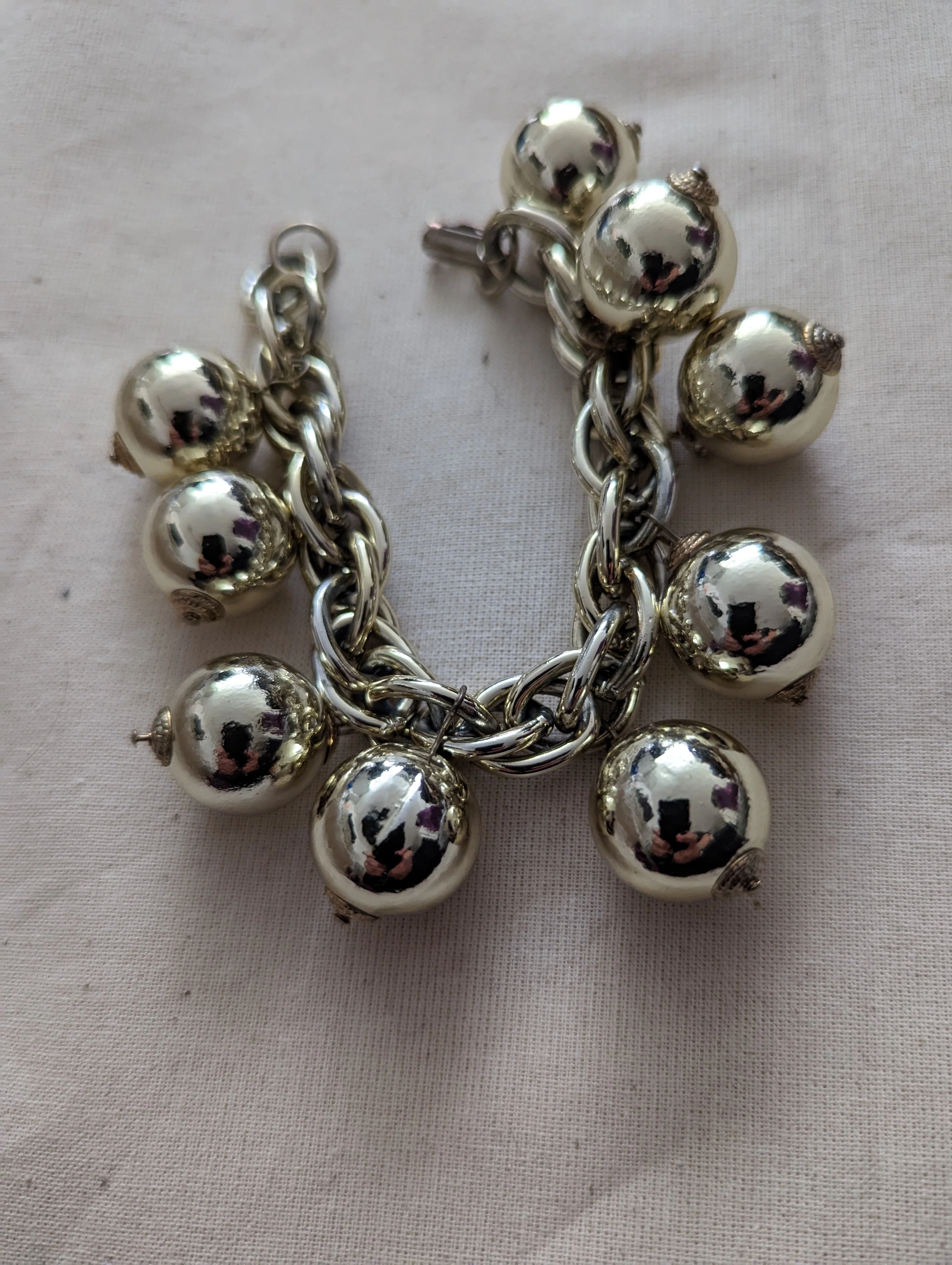 70s/80s Golden Ball Bracelet - Image 7