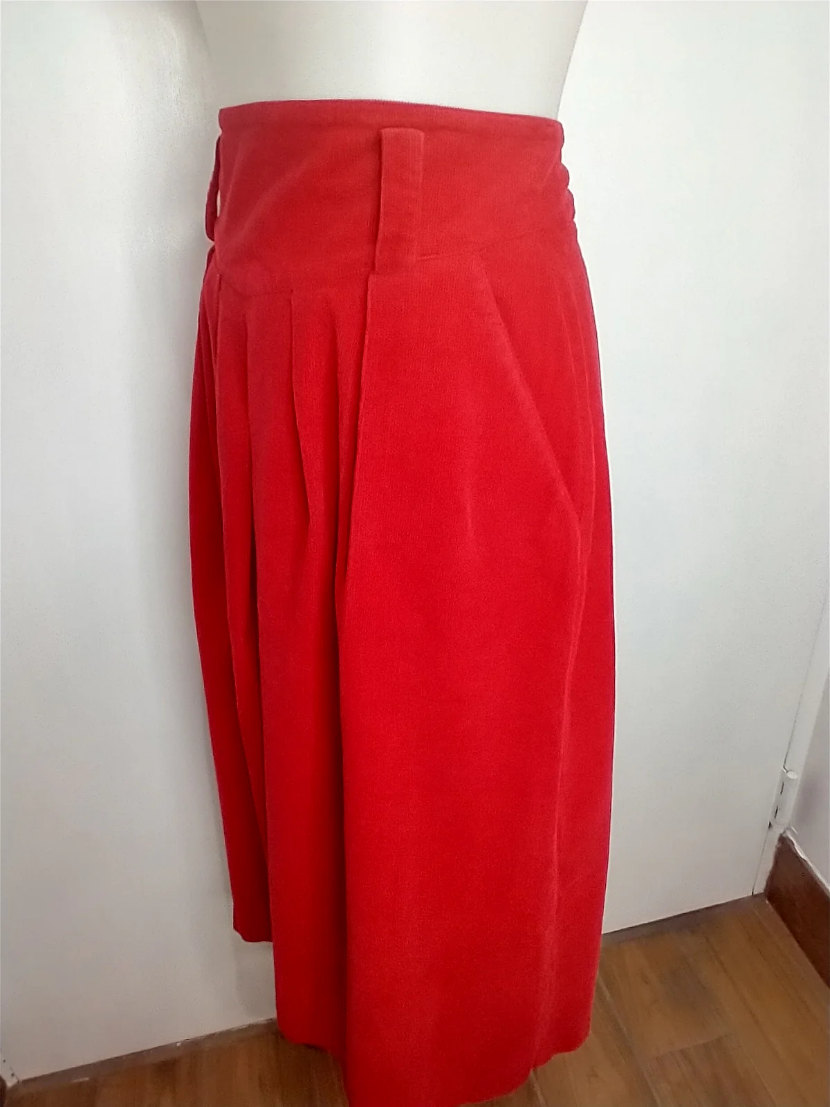 70s/80s Irish Red Cotton Corduroy Midi Skirt By Jm Express - Image 5