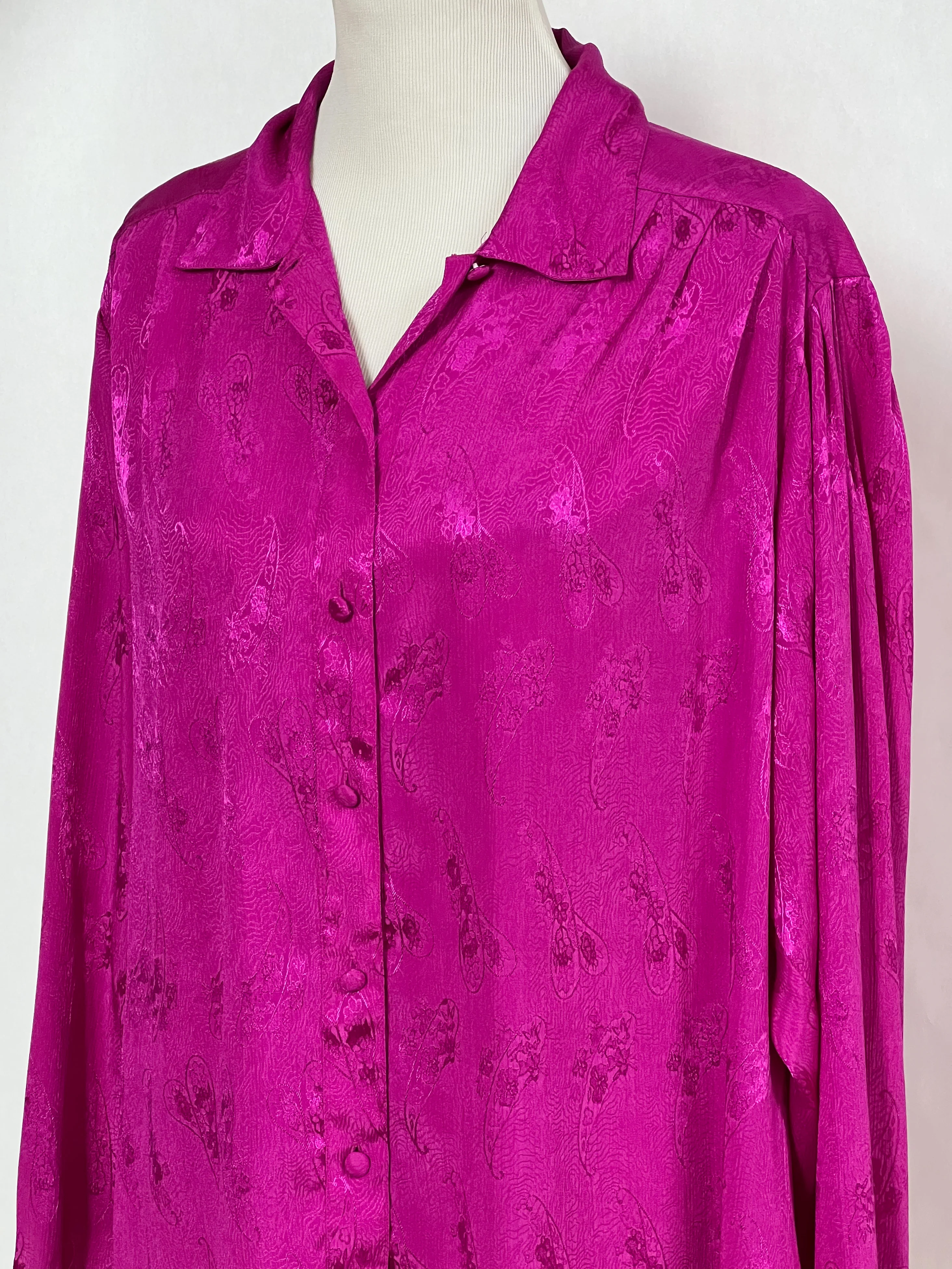 70s/80s Magenta Metallic Paisley Print Button Up Blouse By Notations - Image 4
