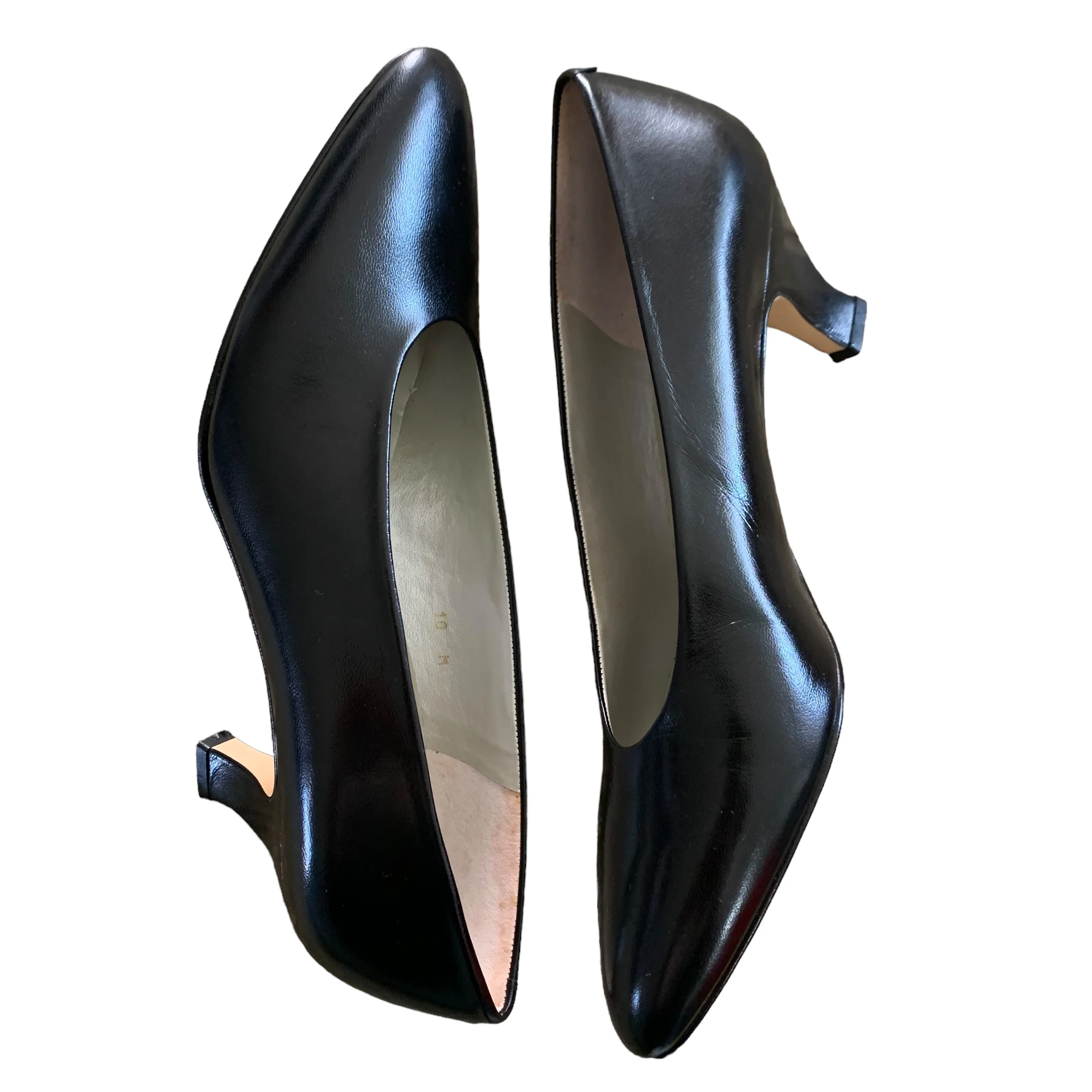 70s/80s New Made In Italy Black Leather Low Heel Pumps by Liz Clairborne - Image 7