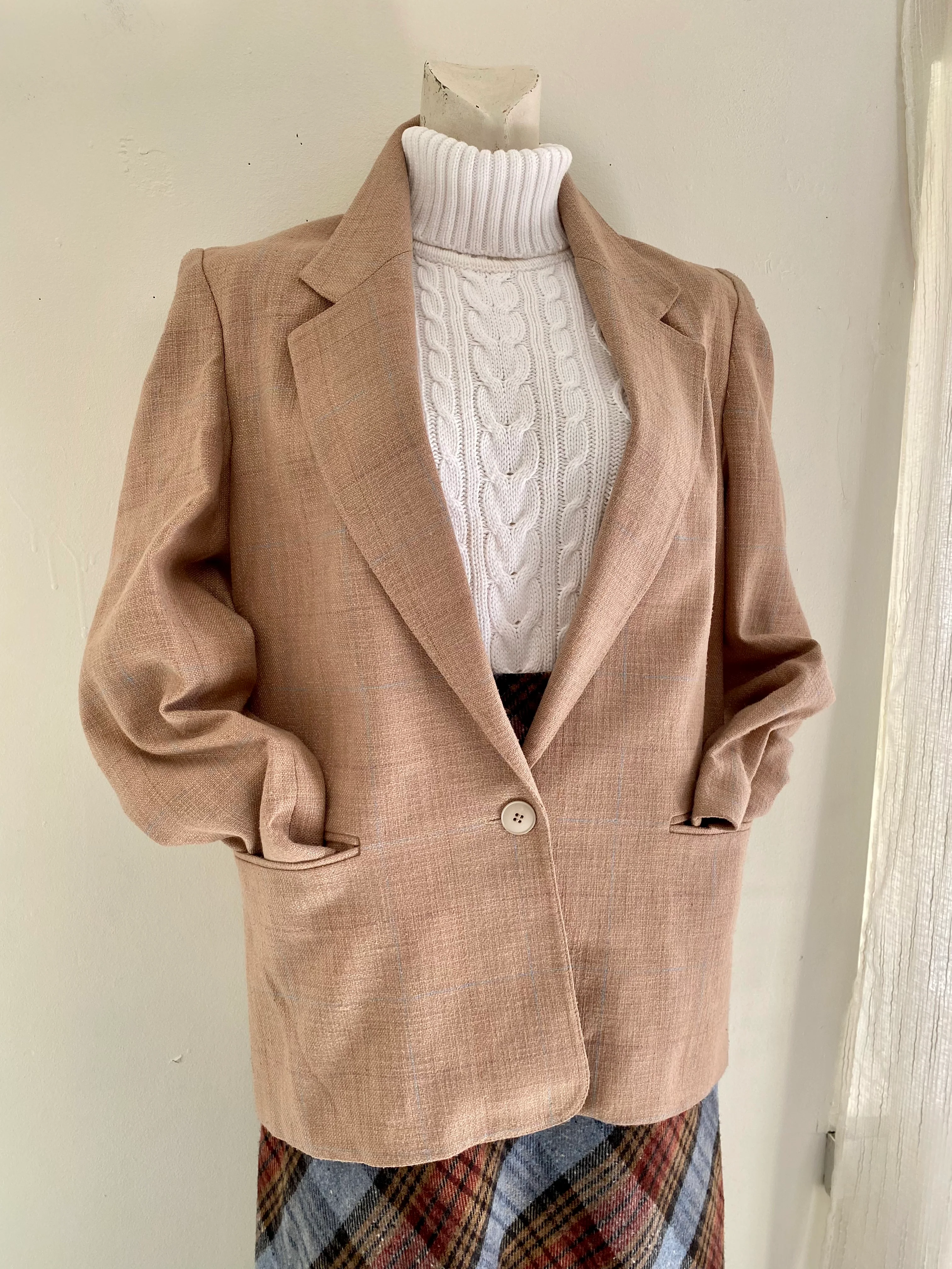 70s/80s Notch Collar Oversized Neutral Linen Blazer By Larry Levine - Image 4