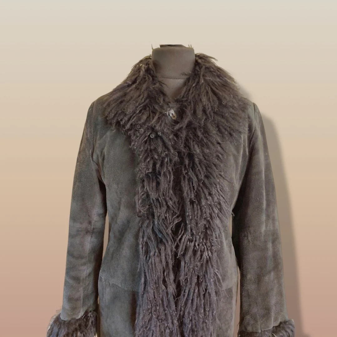 70s/80s Penny Lane 70s Suede Curly Lamb Mongolian Coat - Image 5